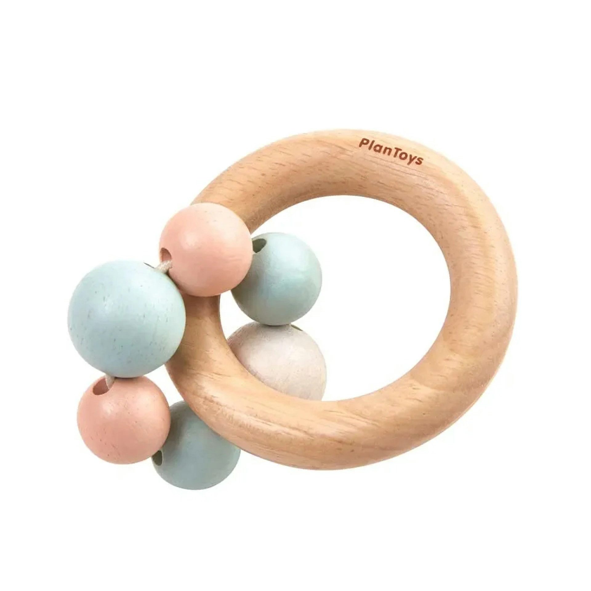 Plan Toys Perlenring Baby Rassel mit Perlenring Holz pastell, Ergonomisches Design für kleine Babyhände