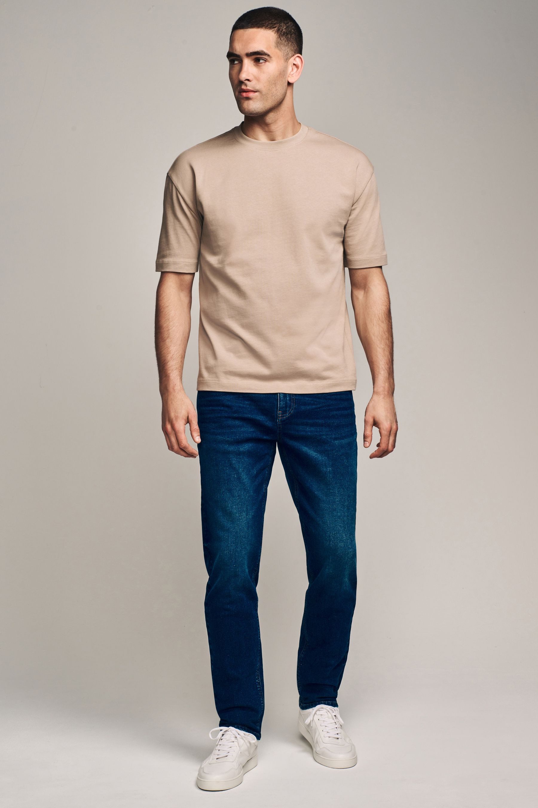 Next Slim-fit-Jeans Essential Slim Fit Jeans mit Stretch (1-tlg)