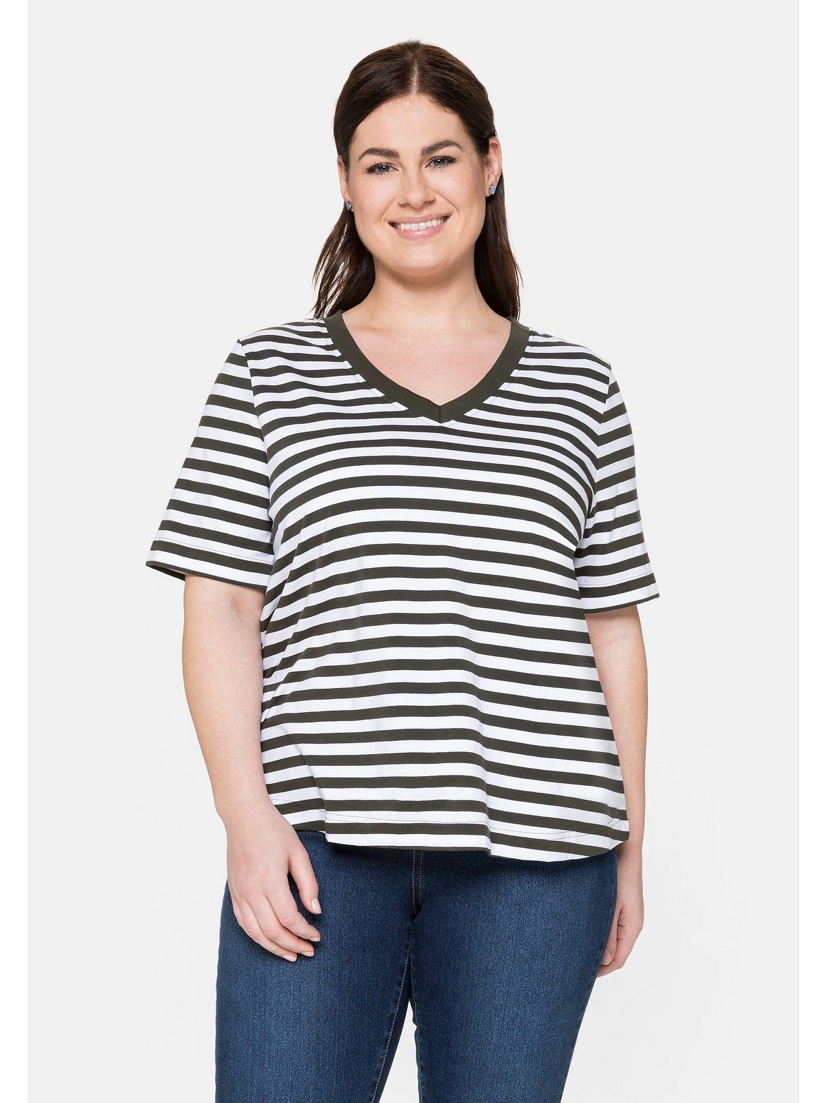 Sheego T-Shirt Große Größen mit verlängertem Kurzarm