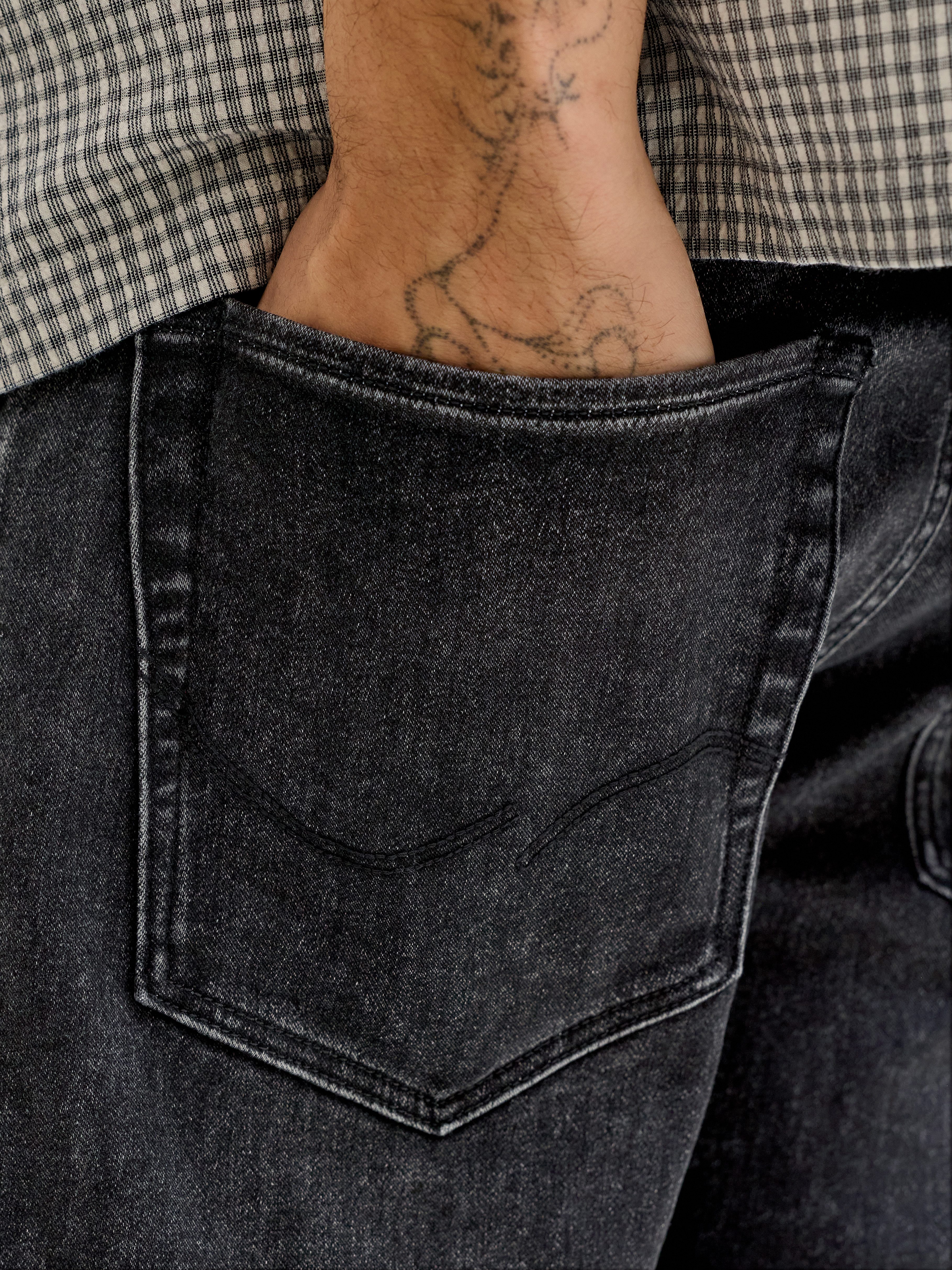Jack & Jones Shorts JJIRICK JJICON I.K. SHORTS GE 066 SN Baumwollmischung mit Stretch, regular fit, Destroyed Effekte