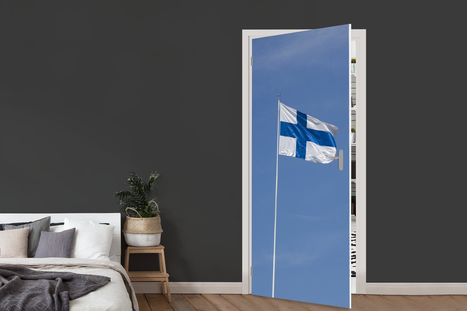 bedruckt, Türaufkleber, Himmel, cm Matt, 75x205 für blauem Tür, (1 von Die Türtapete mit Finnland St), Flagge Fototapete MuchoWow