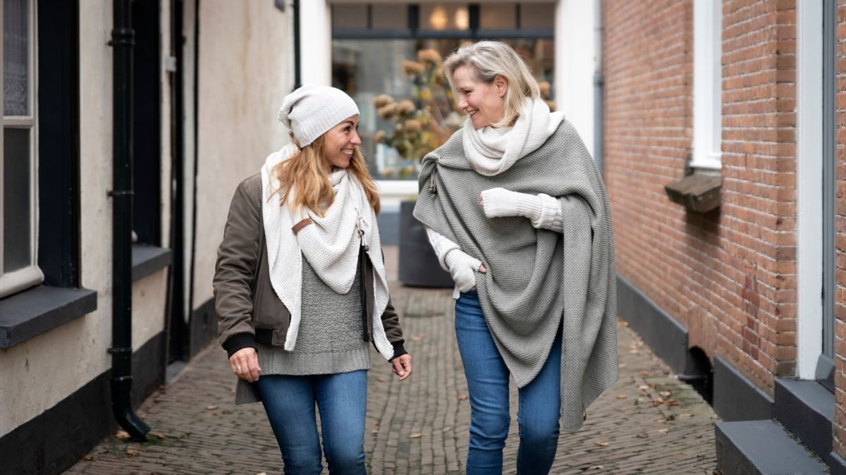 Knit Factory Strickschal Jamie Loop Schal Urban Green One Size, (Set, 1-St. Spar-Set), Schal Damen Herren set loop tücher schals winter Strick Mode herbst