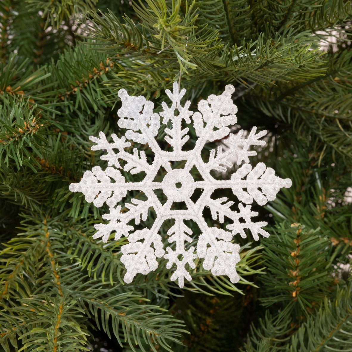 Kaemingk Christbaumschmuck, Anhänger Schneeflocken mit Glitzer Kunststoff 10cm 12er Set - weiß