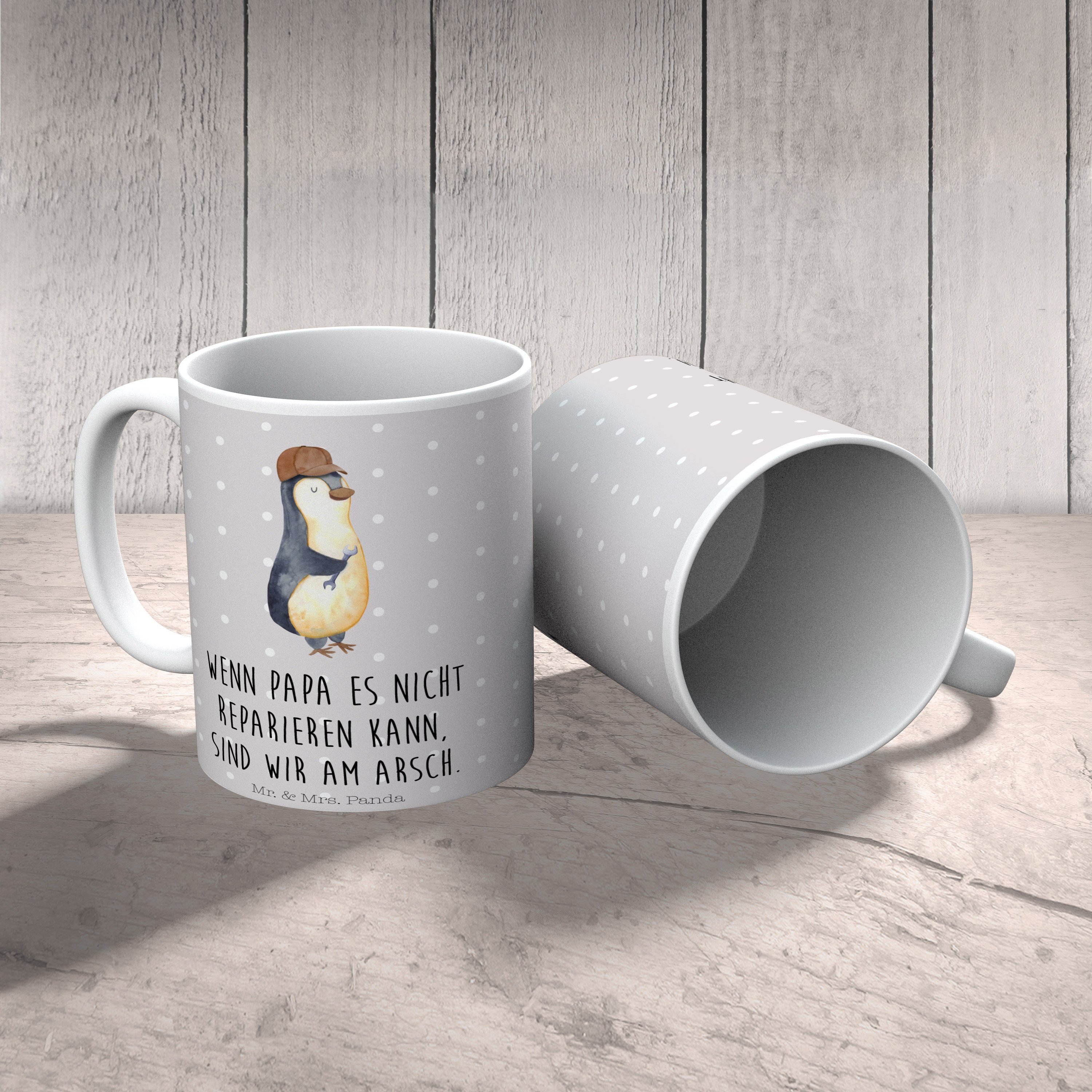Mr. & Mrs. Panda Tasse Pinguin mit Schraubenschlüssel - Grau Pastell - Geschenk, Keramiktass, Keramik | Tassen