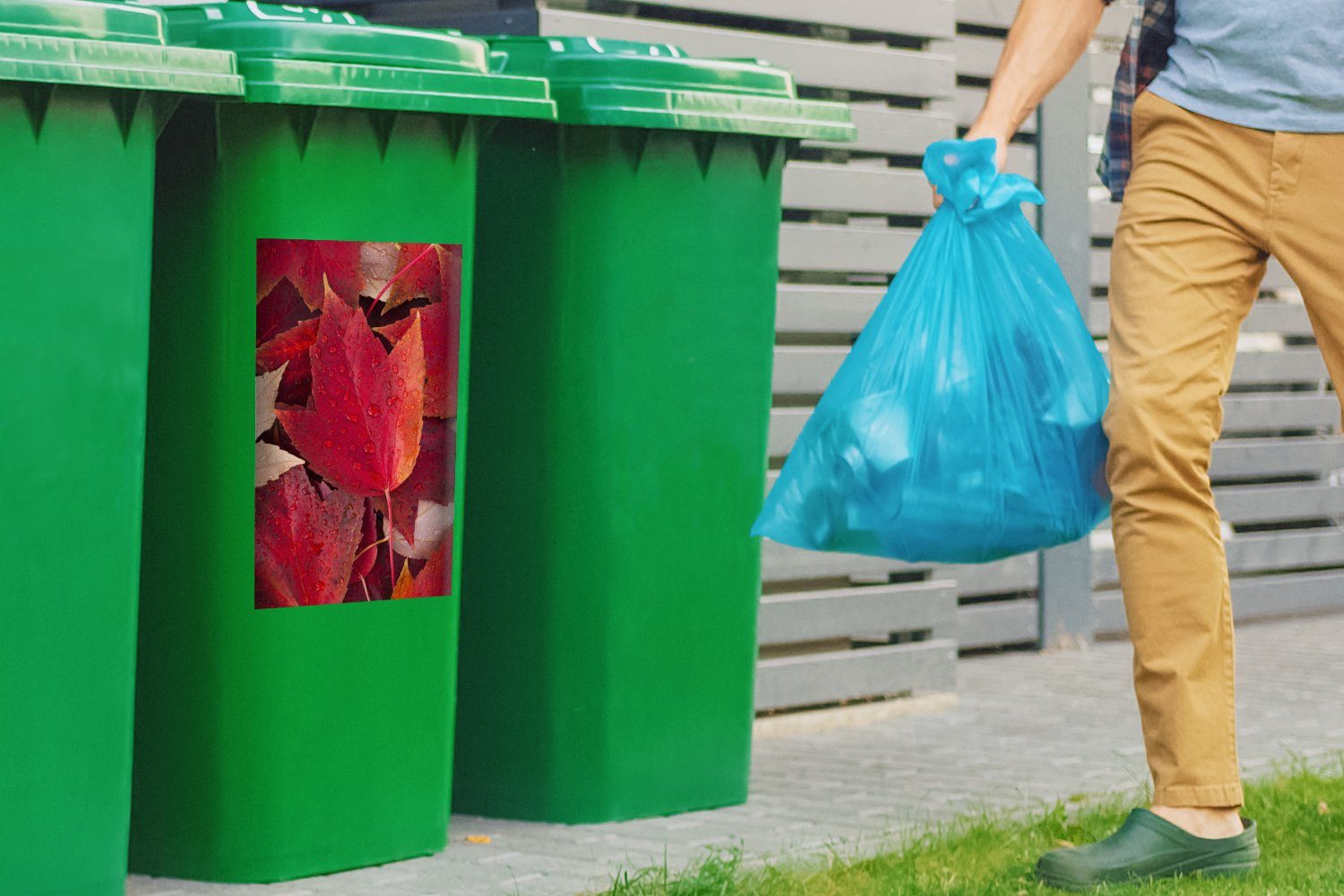 Sticker, (1 Herbst - Wandsticker - Mülltonne, Container, Rot Mülleimer-aufkleber, Laub MuchoWow Tropfen - St), Abfalbehälter