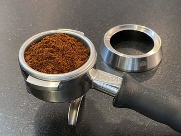 scarlet espresso Siebaufsatz, Präzisions-Trichter »Barista Cono Grande 58,5 mm« aus Edelstahl für Siebträger, Dosing Funnel Fülltrichter für Kaffeemehl von scarlet espresso