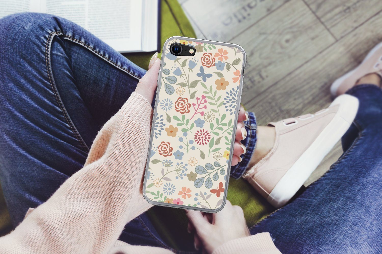 MuchoWow Handyhülle für Apple iPhone 7 Eine Blumenmuster-Illustration mit vielen Blumen, Smartphone-Bumper, Print, Handy Schutzhülle Dünn