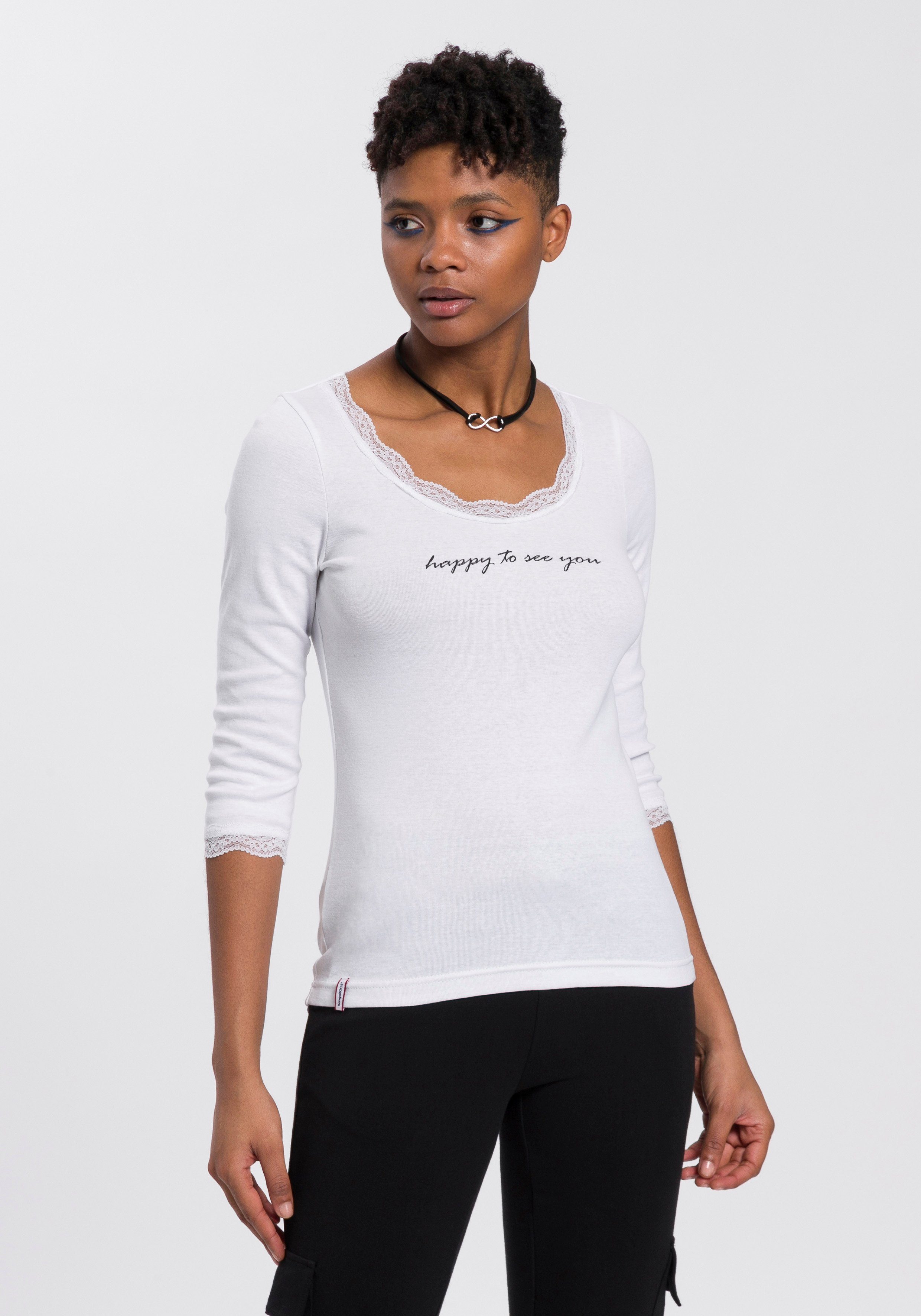 KangaROOS T-Shirt mit Spitzenband am V-Ausschnitt & 3/4-Arm - NEUE  KOLLEKTION online kaufen | OTTO