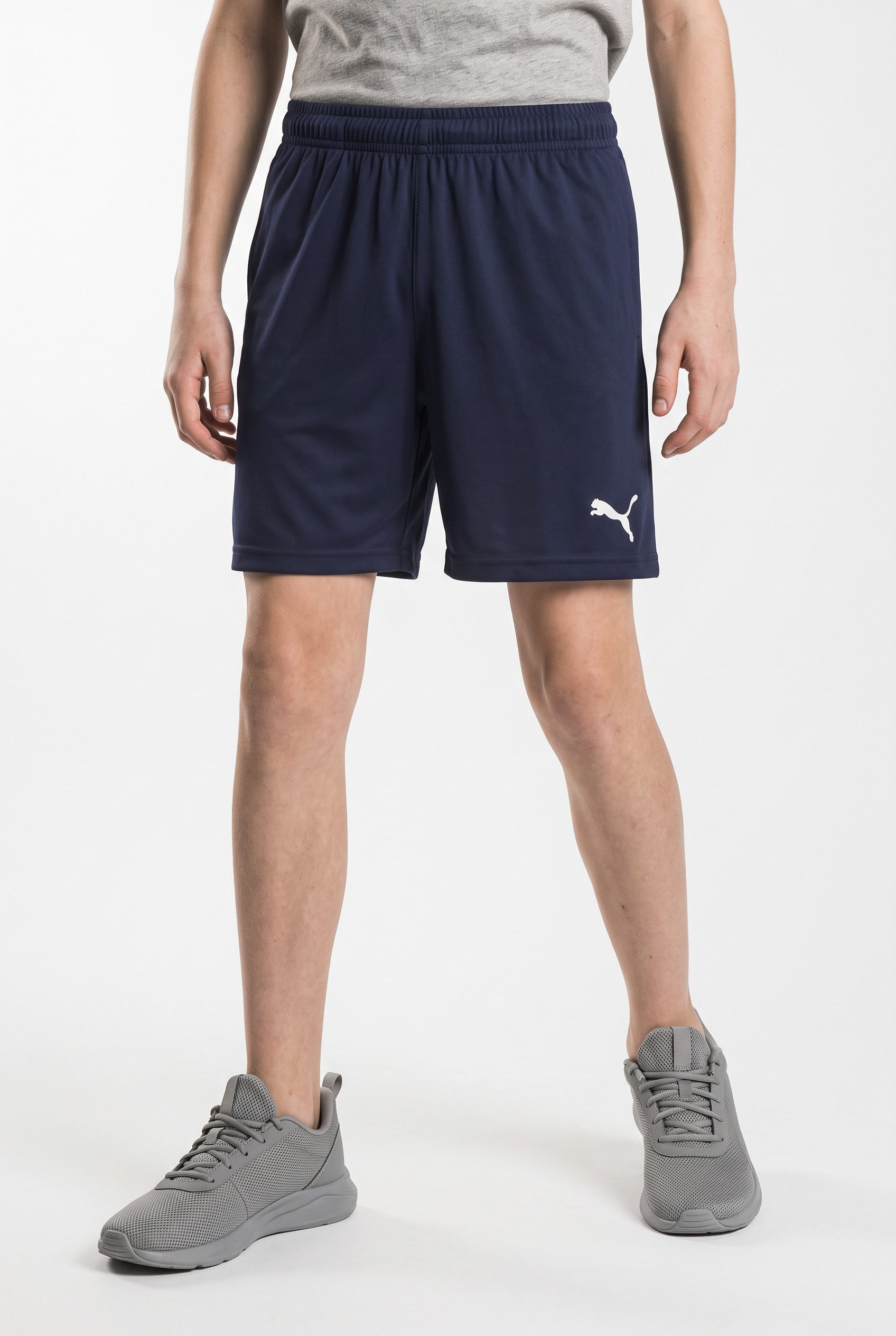 PUMA Trainingsshorts TEAMRISE TRAINING SHORTS JR aus Interlock-Material, mit Reißverschluss, kniebedeckender Schnitt