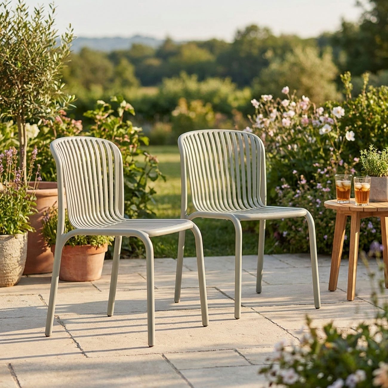 Ferne Gartenstuhl Gartenstuhl Beige Stapelbar Kunststoffstuhl Terrassenstuhl Bauhaus (2 St), stapelbar, wetterfest, belastbar bis zu 110kg