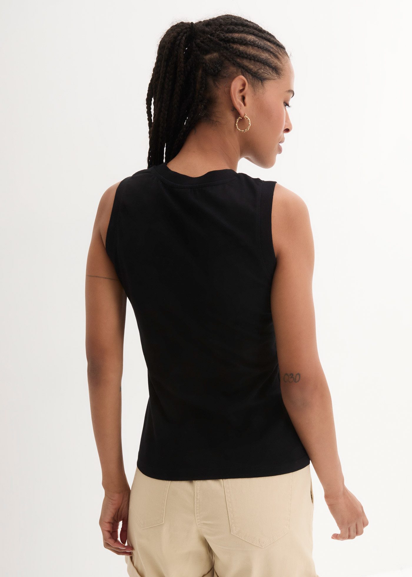 bonprix Shirttop schmale Passform, hochgeschlossener Ausschnitt, ärmellos