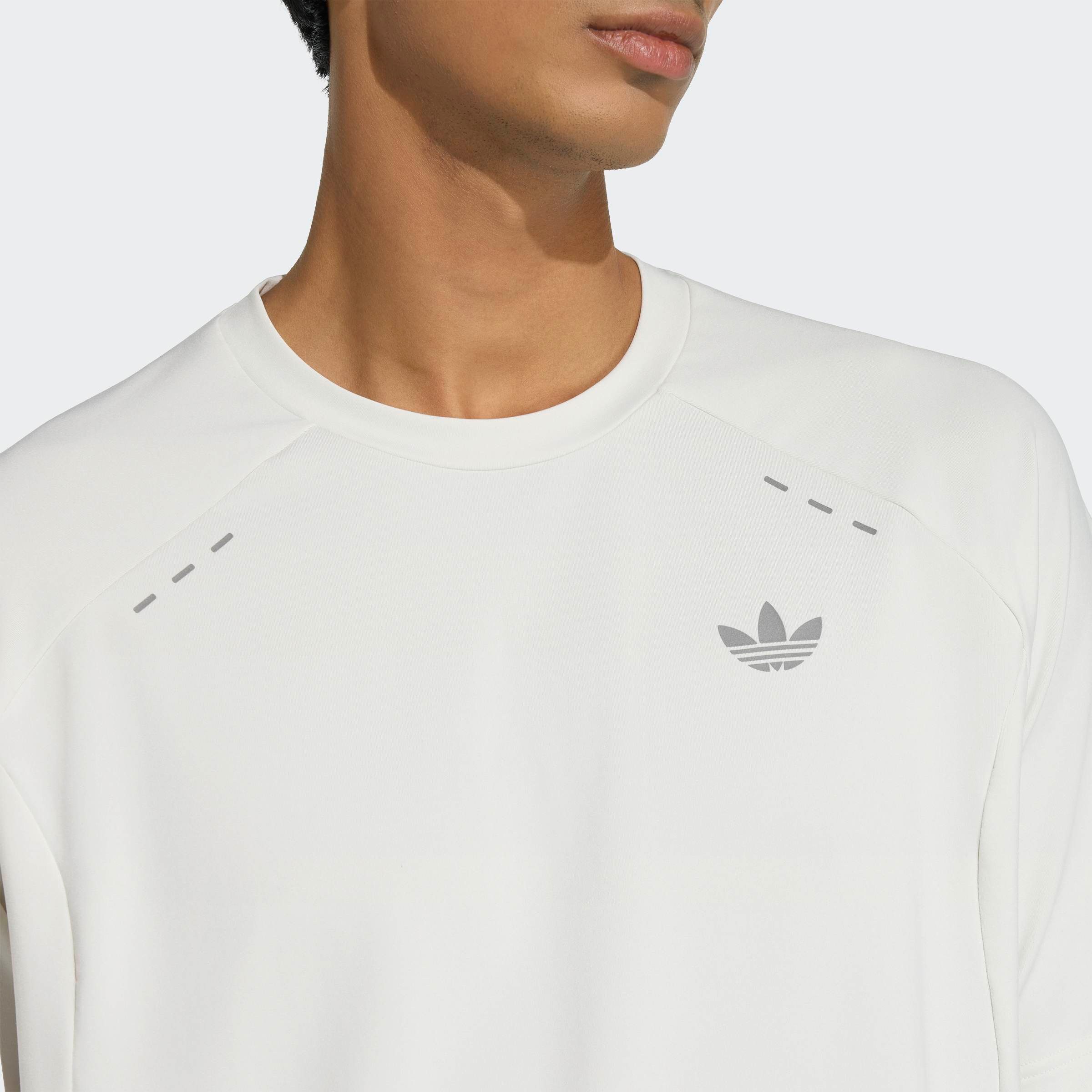 adidas Originals T-Shirt TECH TREFOIL ESSENTIALS POLYESTER sportlicher Stil, ohne Verschluss, aus Polyester – Bild 3 von 5