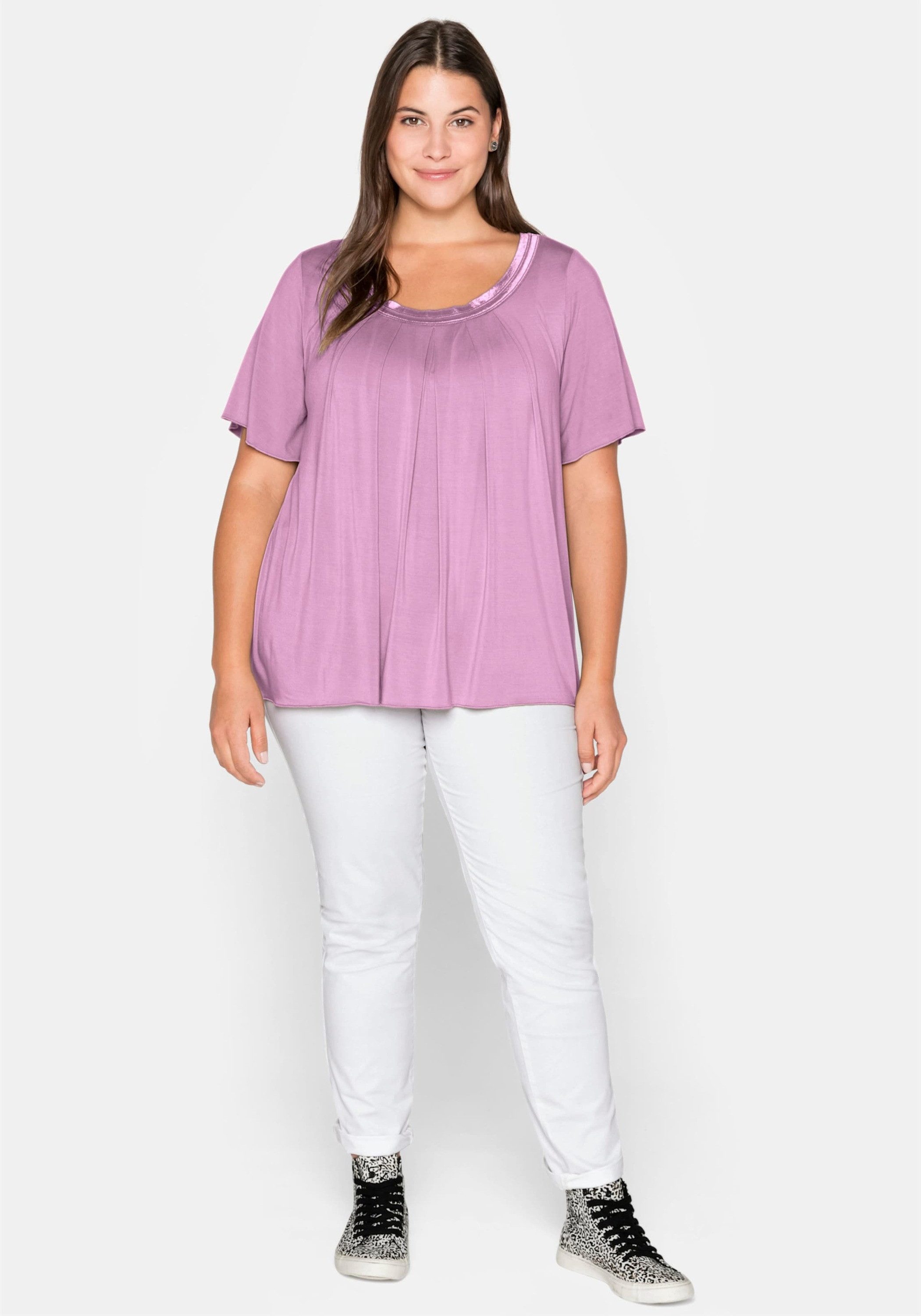 Sheego T-Shirt T-Shirt Kurzarm in A-Linie mit dekorativer Blende
