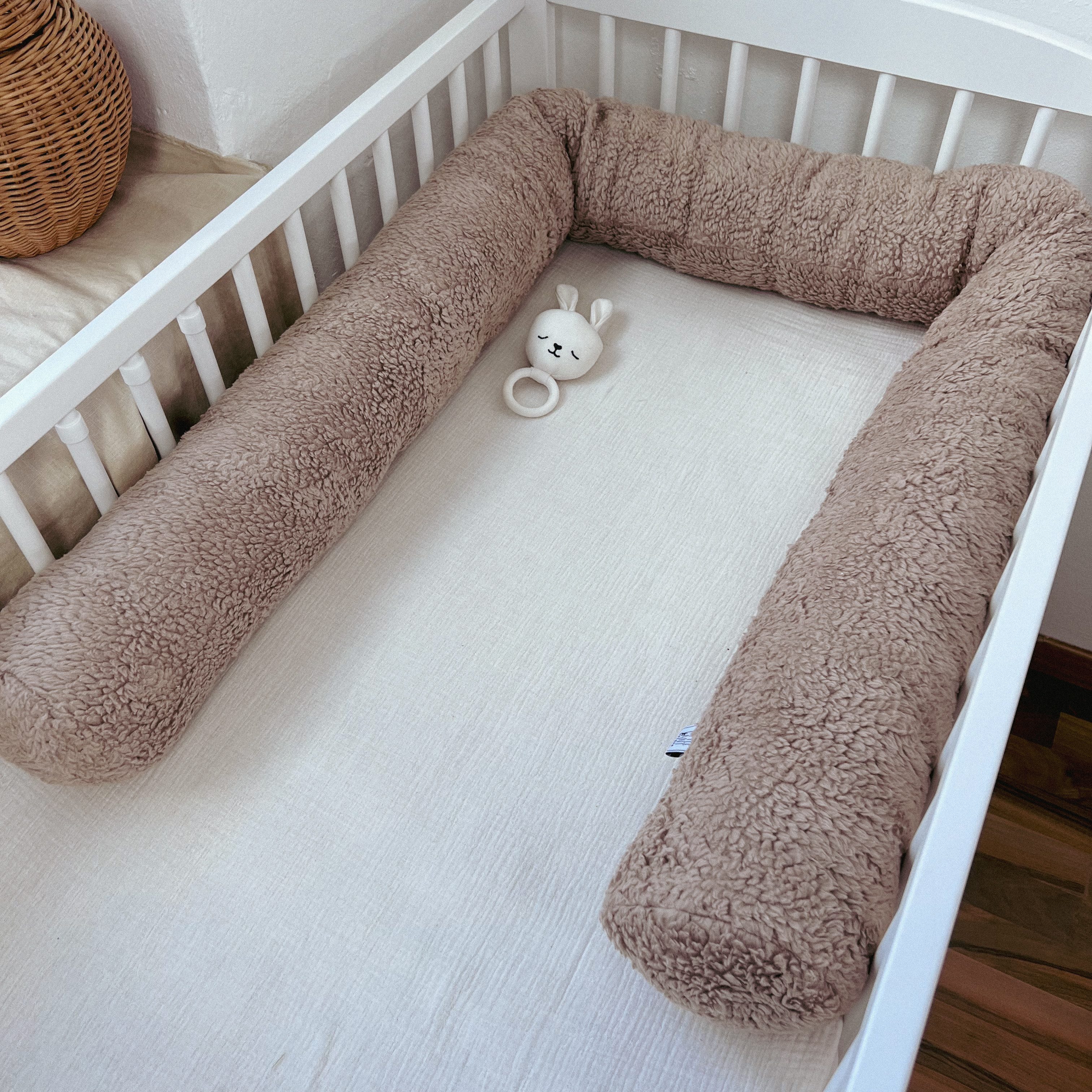 LittleANTunique Nestchenschlange Wickeltischumrandung I Bettschlange Teddy günstig online kaufen