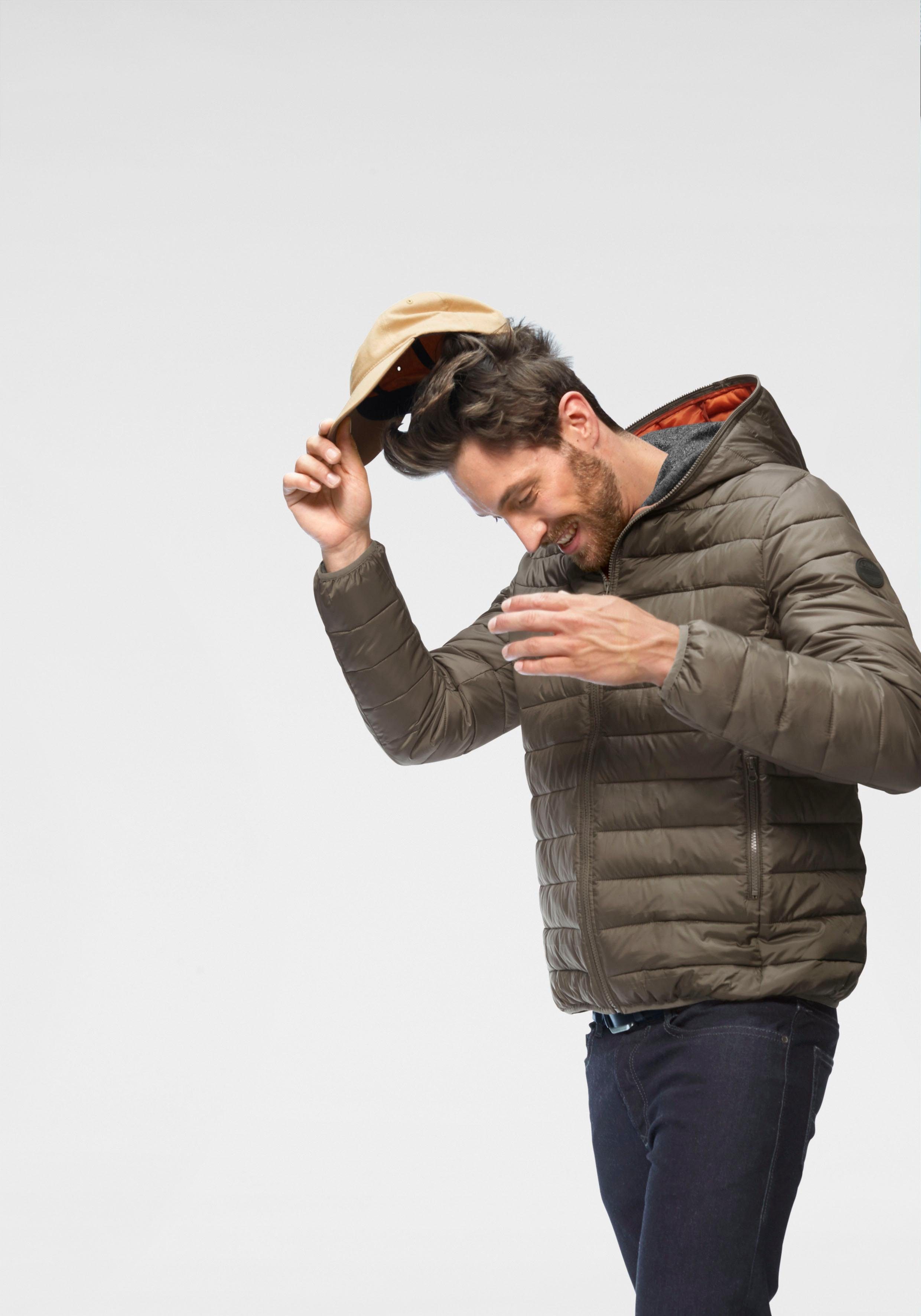John Devin Steppjacke mit durchgehendem Reißverschluss an Gefütterte Herrenjacke von KangaROOS für 29,99€ (statt 40€)