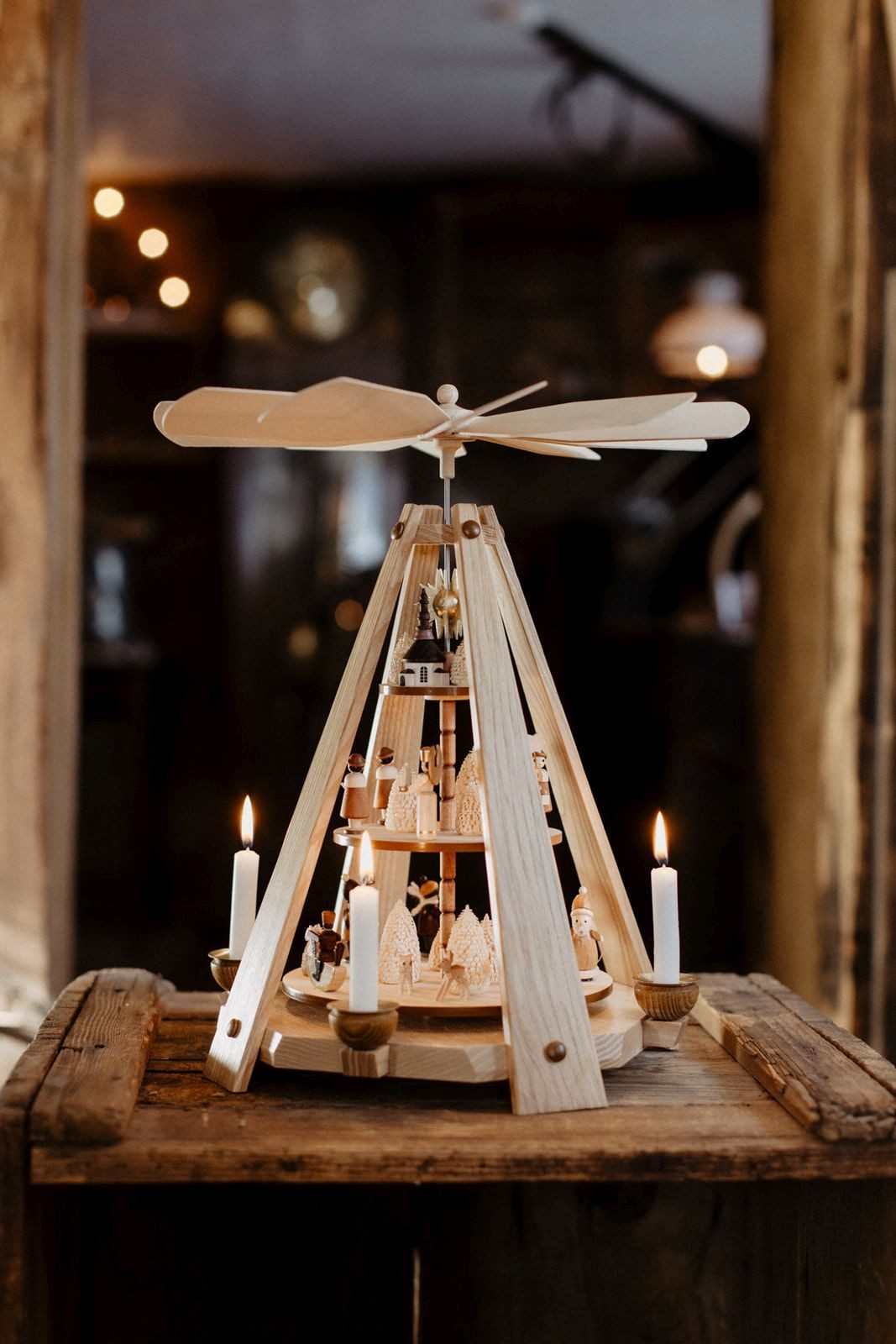 Knuth Neuber Weihnachtspyramide Pyramide mit Seiffener Motiv natur Höhe 40 cm NEU