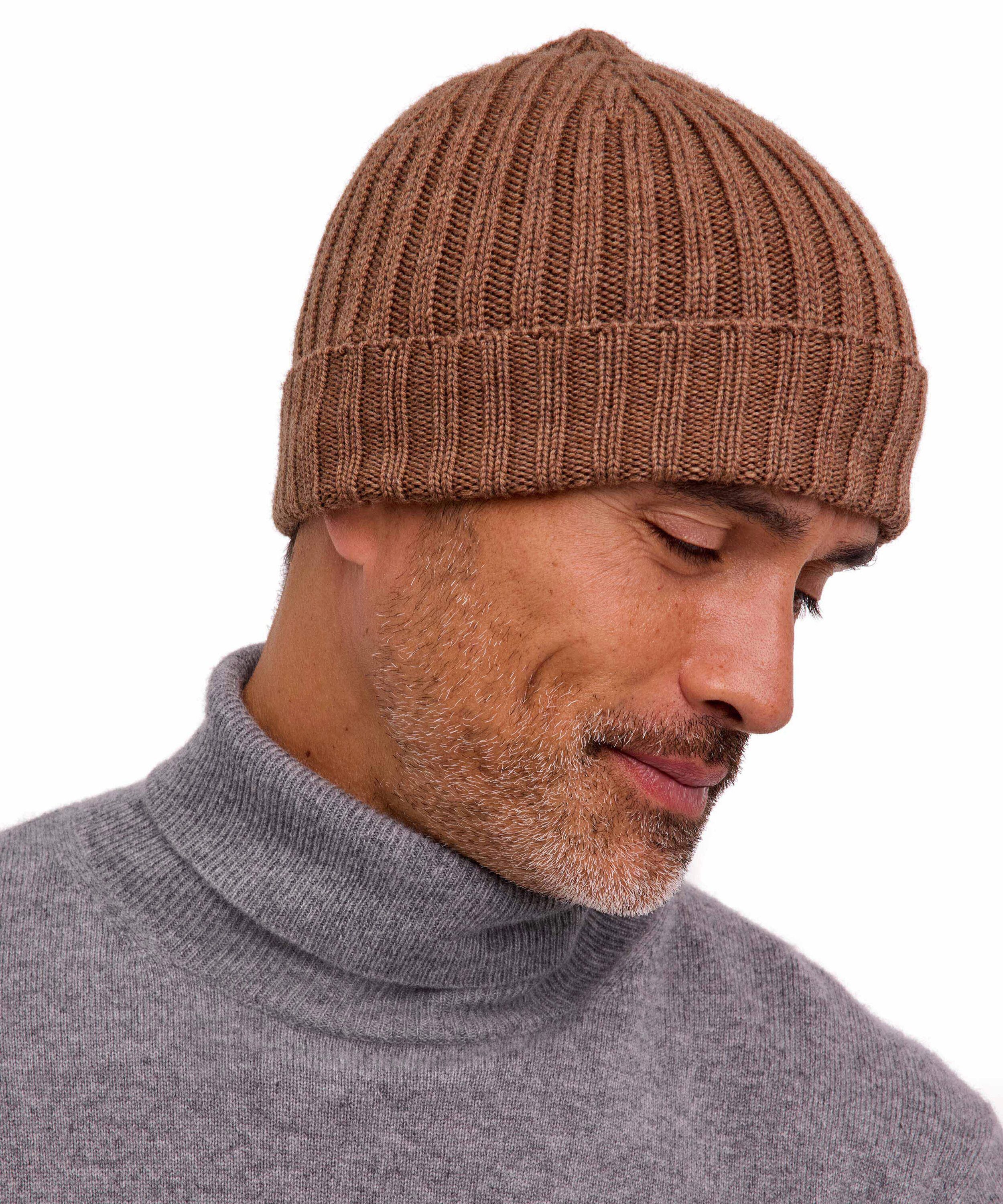 FALKE Strickmütze Mütze aus reiner, extrafeiner Merinowolle (1-St) aus reiner, extrafeiner Merinowolle