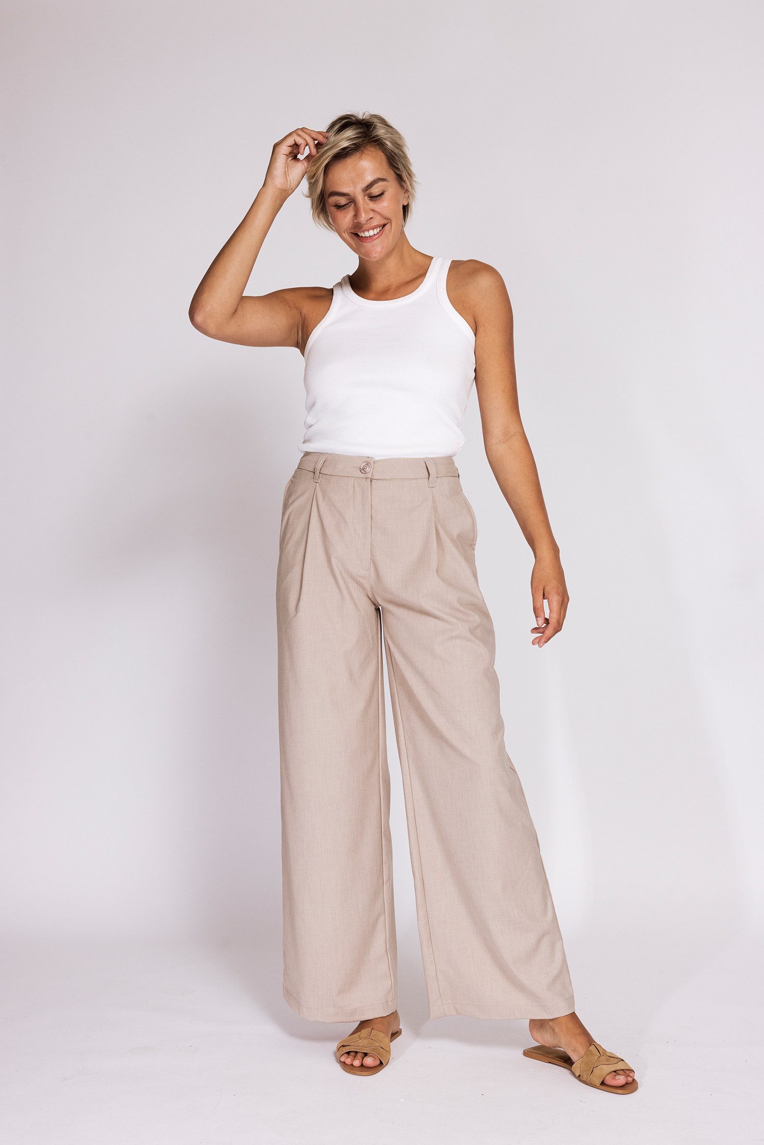 Zhrill Bundfaltenhose GRETA Hose weite Passform, für den Alltag, mit Nadelstreifen, Materialmix – Bild 4 von 5