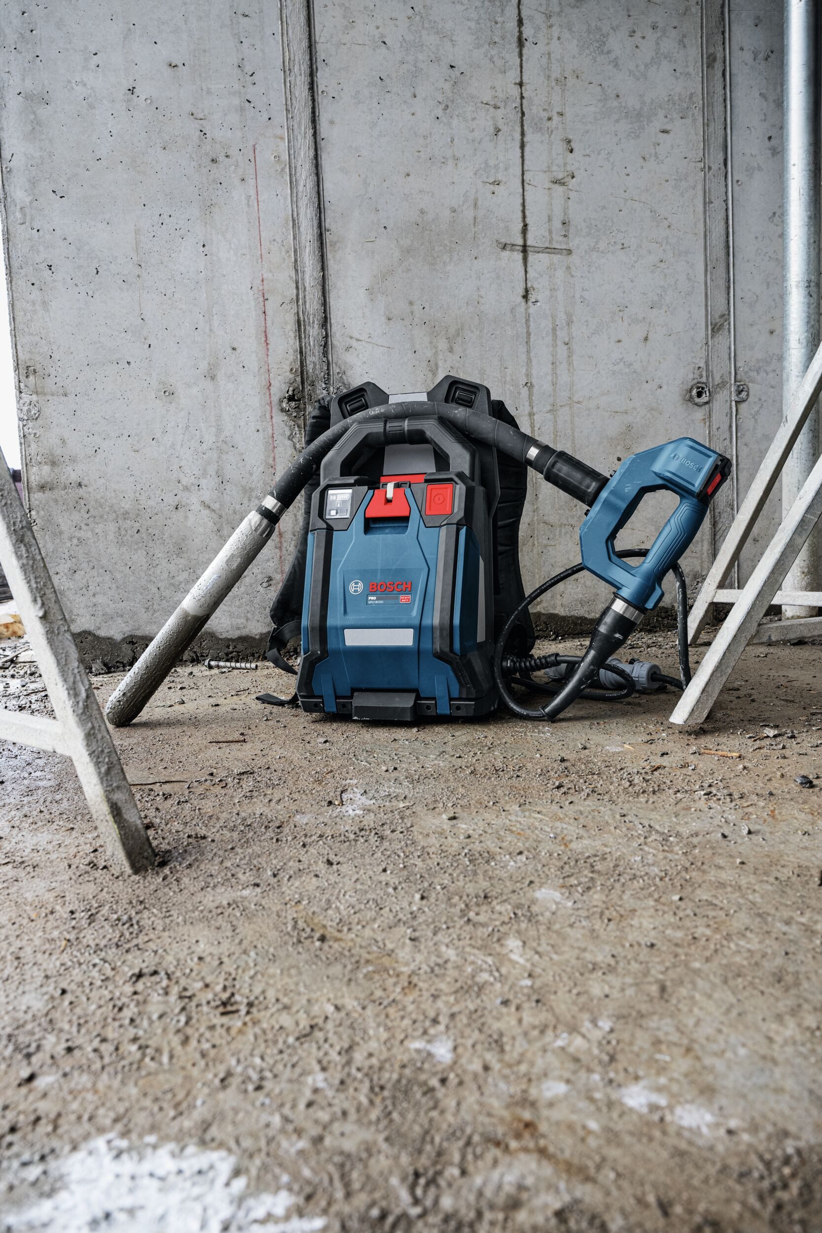 BOSCH Innenrüttler GPU, Akku-Betonrüttler GPU18V2DI Ohne Akku - im Karton