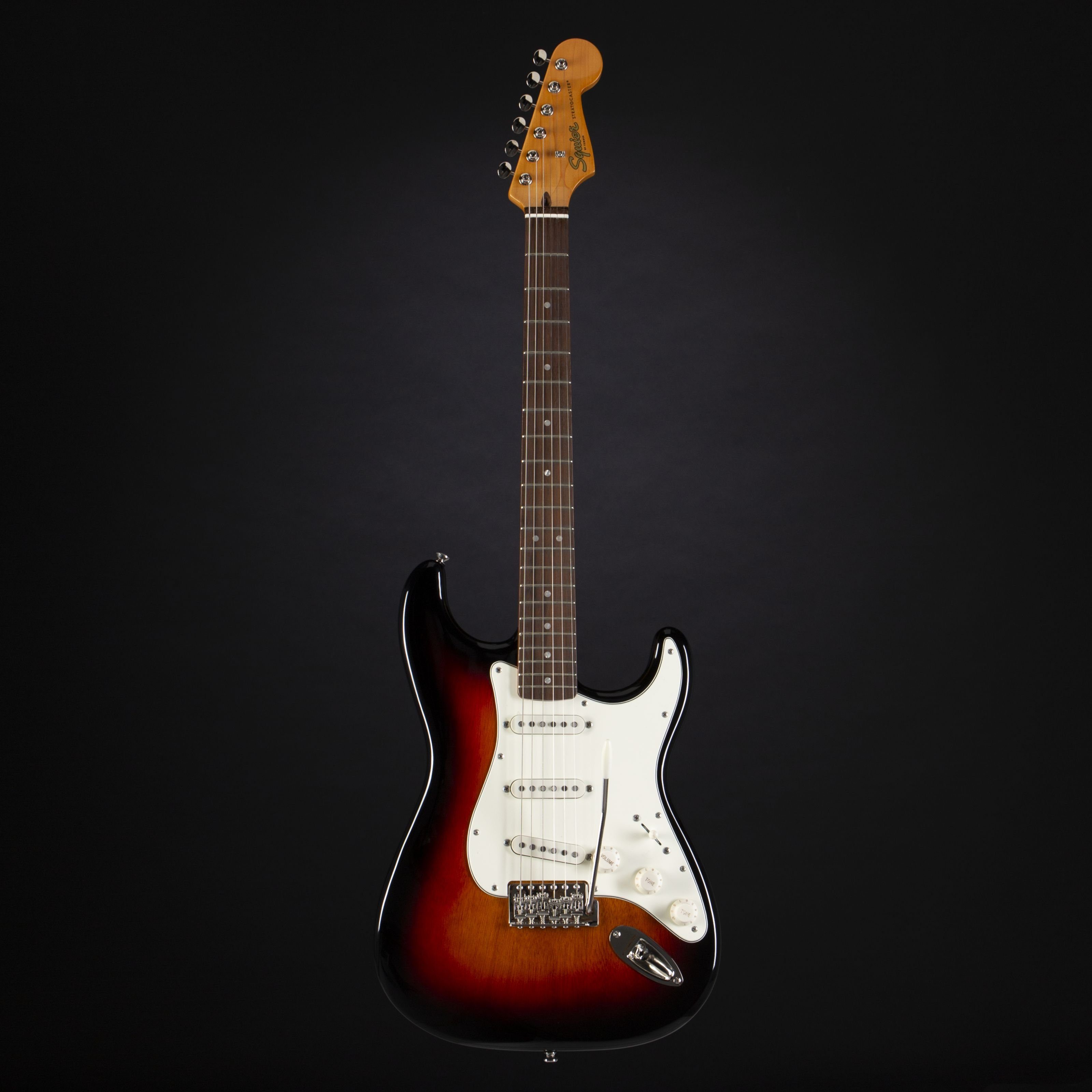 Squier E-Gitarre, E-Gitarren, ST-Modelle, Classic Vibe '60s Stratocaster IL 3-Color Sunburst - E-Gitarre