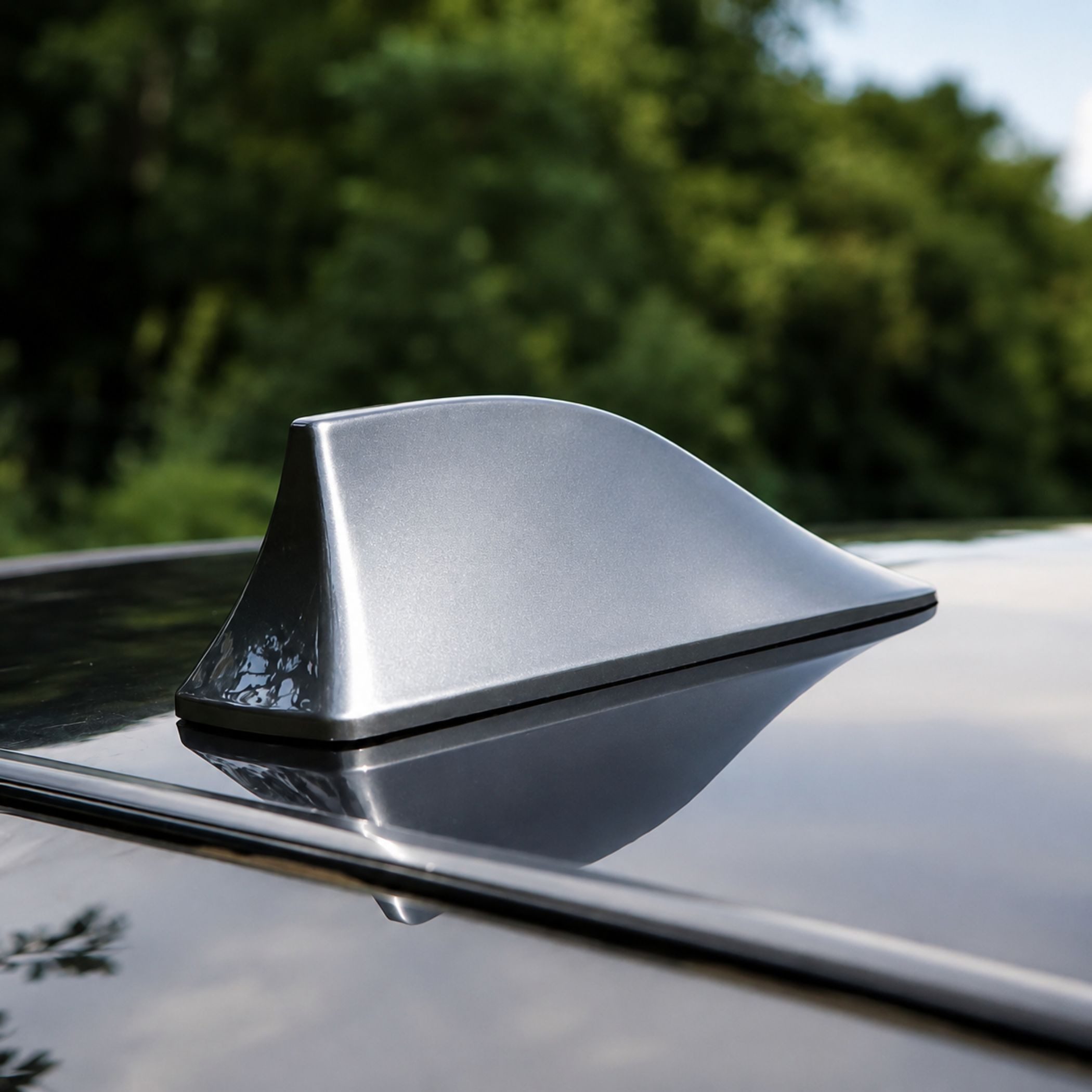 Bolwins A29C Universal Auto Shark Hai Antenne Dachantenne Haifisch Hochglanz Dachantenne (FM AM Radiosignal, für Innen- oder Außenbereich, Verstärkung: 6 dB), S – Bild 4 von 5