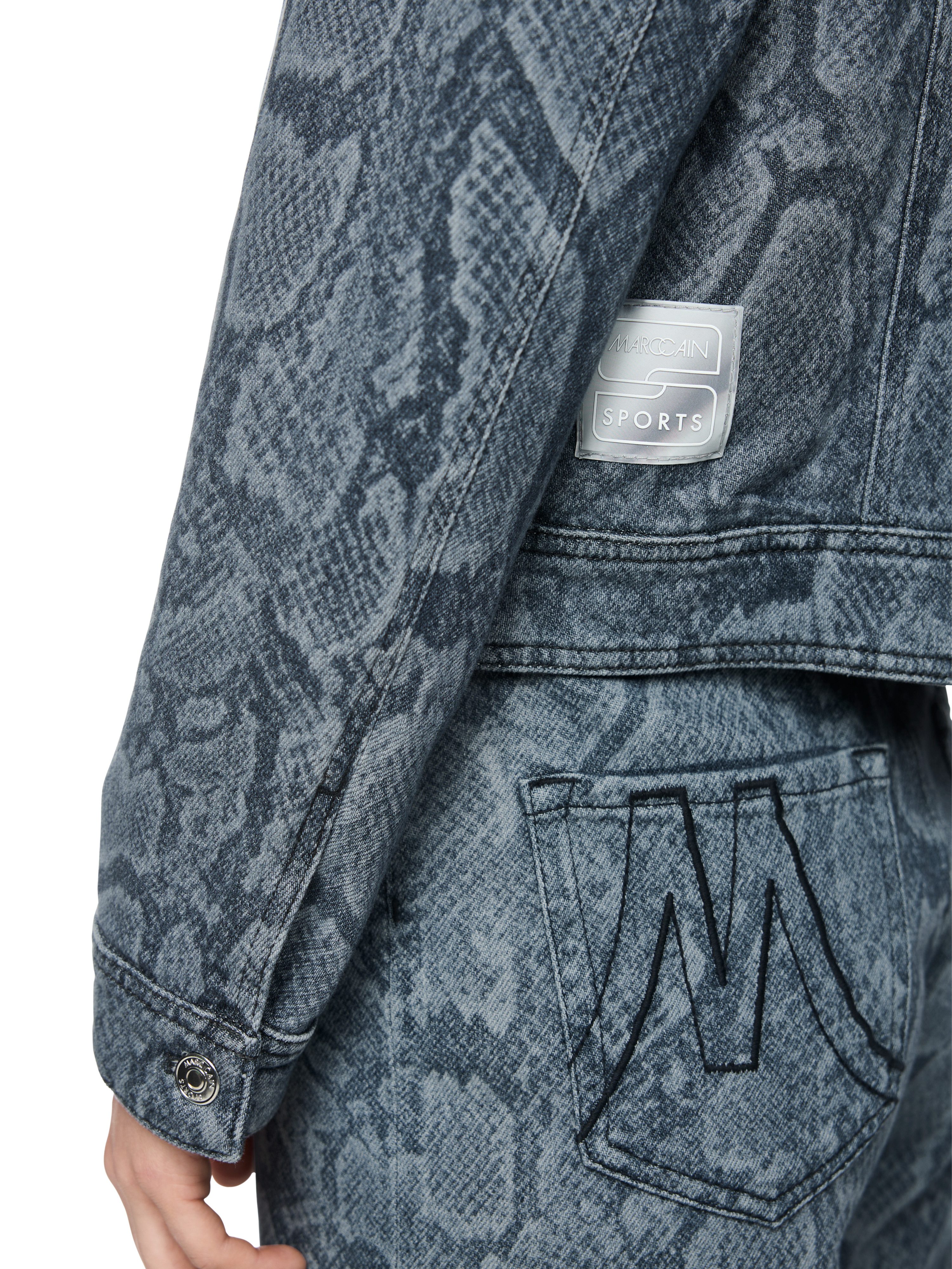 Marc Cain Jeansjacke Urban Haze Premium Damenmode mit Animal Print