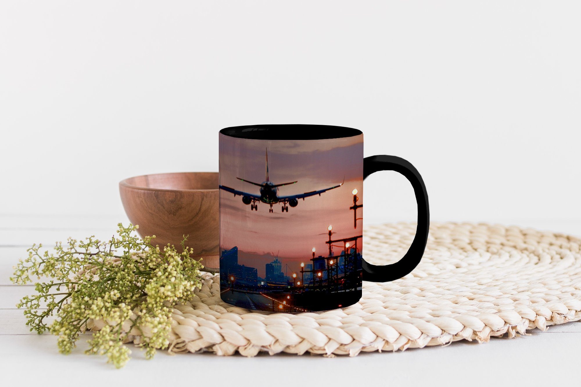 Tasse Teetasse, Sonnenaufgang, Zaubertasse, Farbwechsel, Flugzeugs bei Keramik, Geschenk Landung MuchoWow eines Kaffeetassen,
