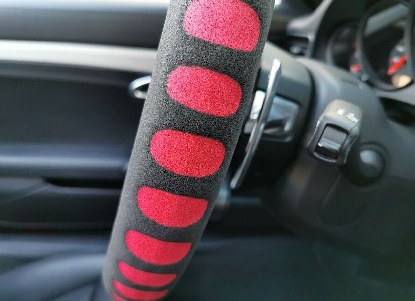 HR-IMOTION RED DOT Steering Wheel Cover for 37 - 39 cm Steering Wheels, Car Adapter