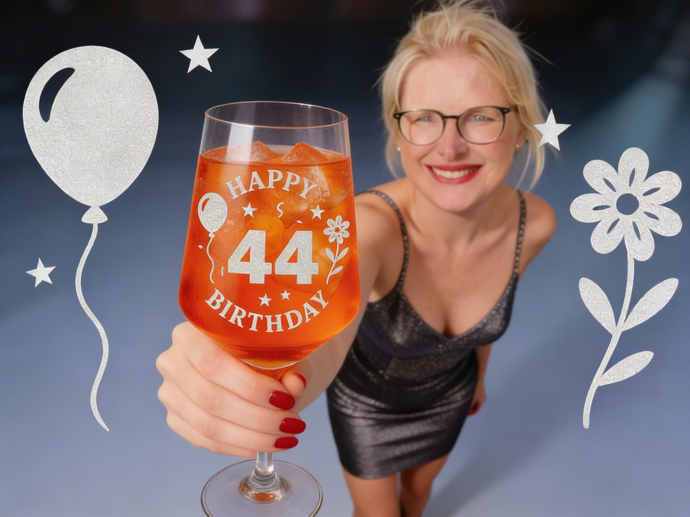 Valhalla Weinglas Gravur Happy Birthday 44. Geburtstag 350ml, 1-tlg., Glas, Atemberaubende Darstellung