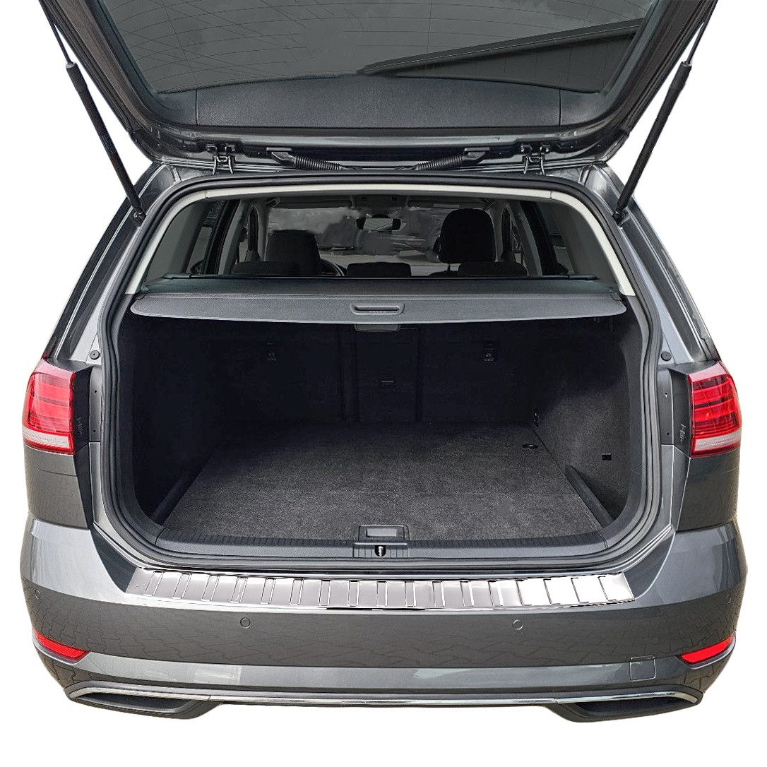 RECAMBO Ladekantenschutz für VW Golf 7 Variant, 2017-2020 - ab Facelift Stoßstangenschutz, V2A rostfrei, Exklusive Optik, praktischer Schutz & perfekte Passform – Bild 4 von 5