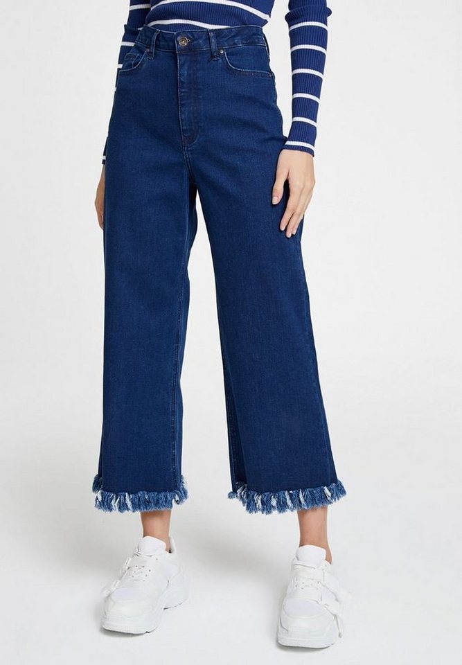 OXXO High-waist-Jeans mit hoher Taille und fransigen Säumen OXXO High-waist-Jeans mit hoher Taille und fransigen Säumen