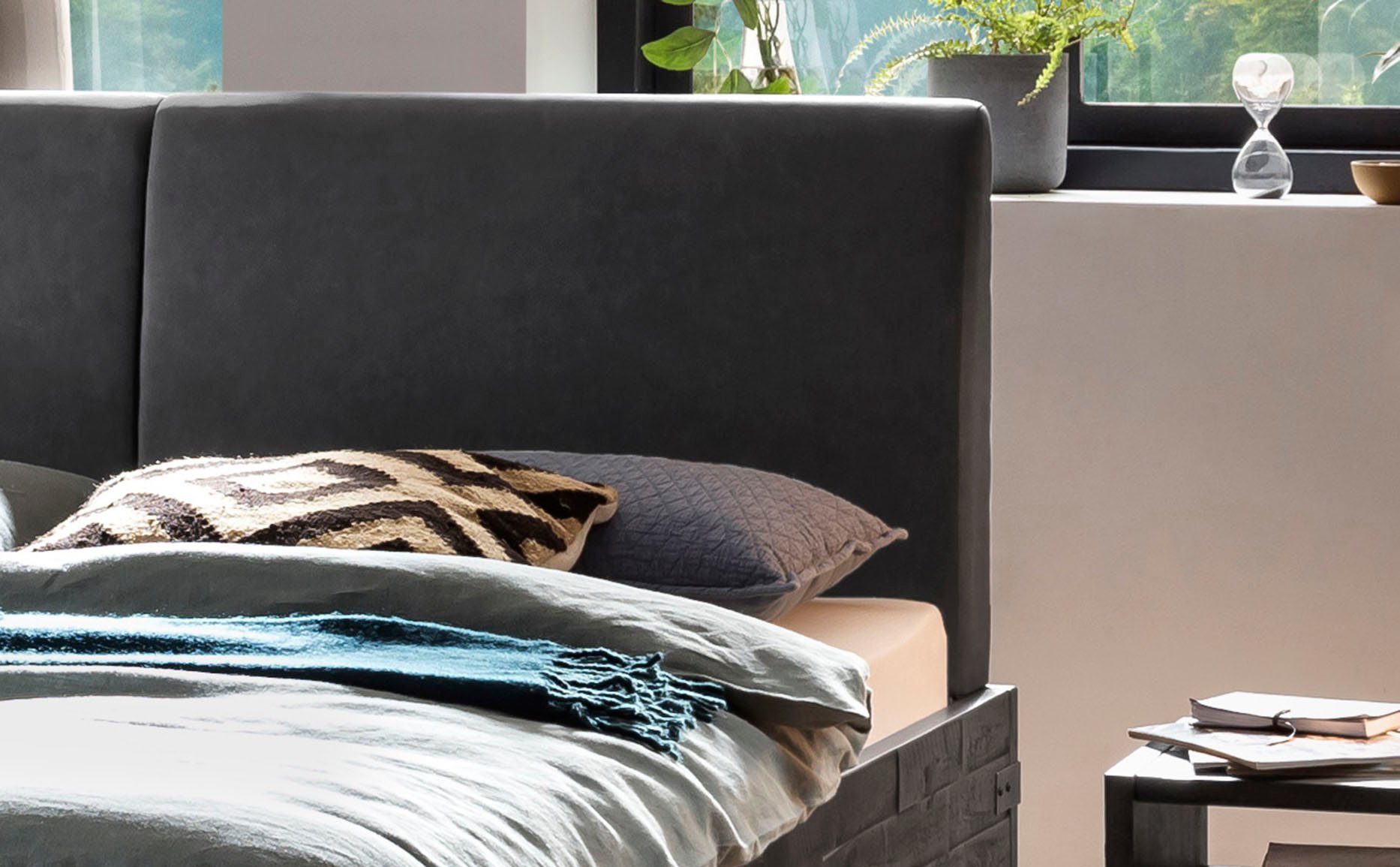 HASENA Bettgestell Ezzino, Akazie massiv, mit Polsterkopfteil, zwei verschiedene Liegehöhen