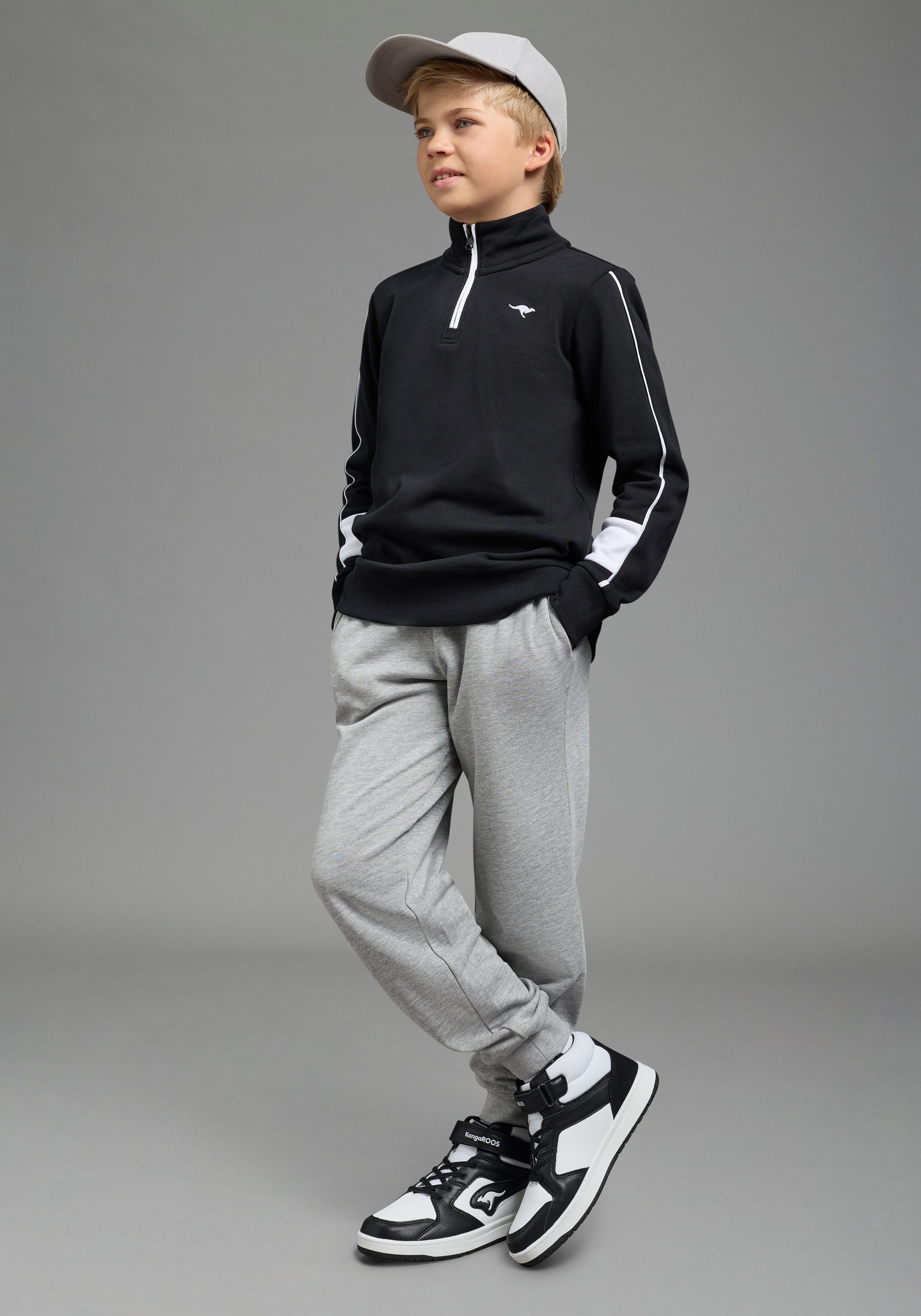 KangaROOS Sweathose Joggingshose mit KangaROOS Logo-Stickerei Must-Have Basic Sweathose mit kleiner Logo-Stickerei – Bild 4 von 5