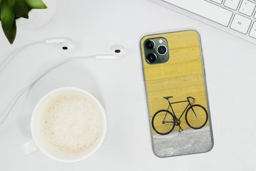 MuchoWow Handyhülle Ein Rennrad vor einem industriellen Hintergrund, Handyhülle Apple iPhone 11 Pro Max, Smartphone-Bumper, Print, Handy