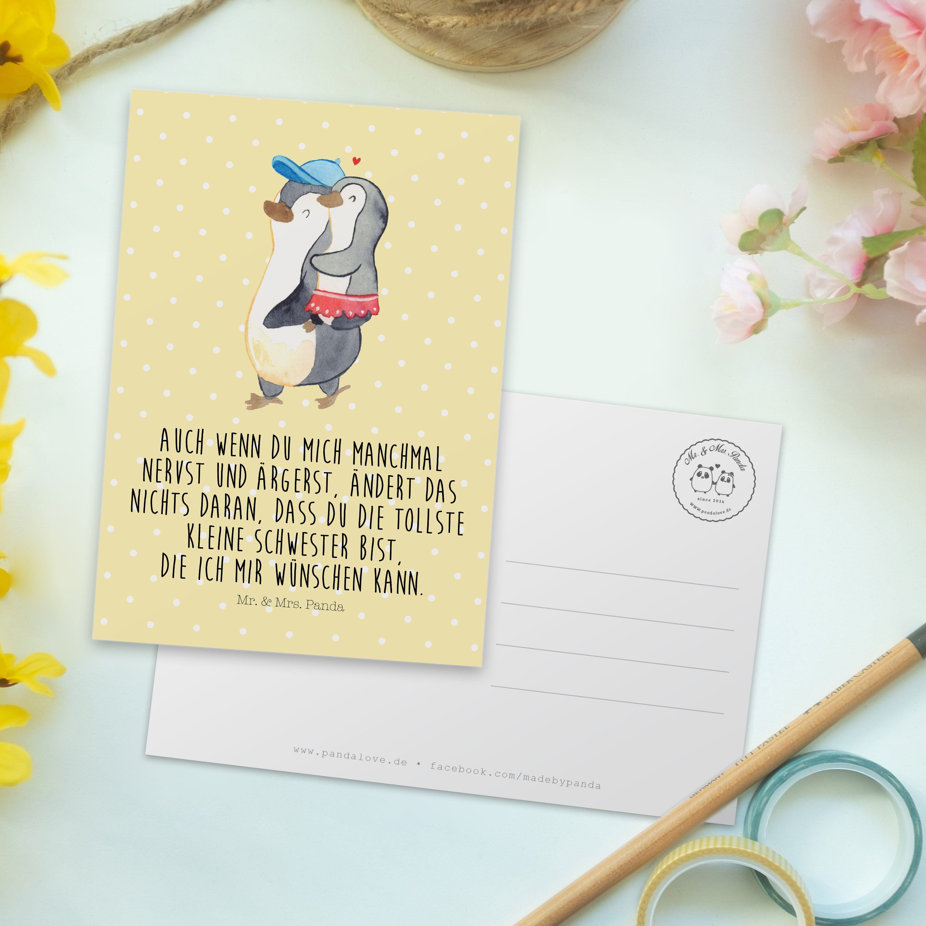 Mr. & Mrs. Panda Vatert - Einladung, Kleine Schwester Pinguin Postkarte Gelb Pastell - Geschenk