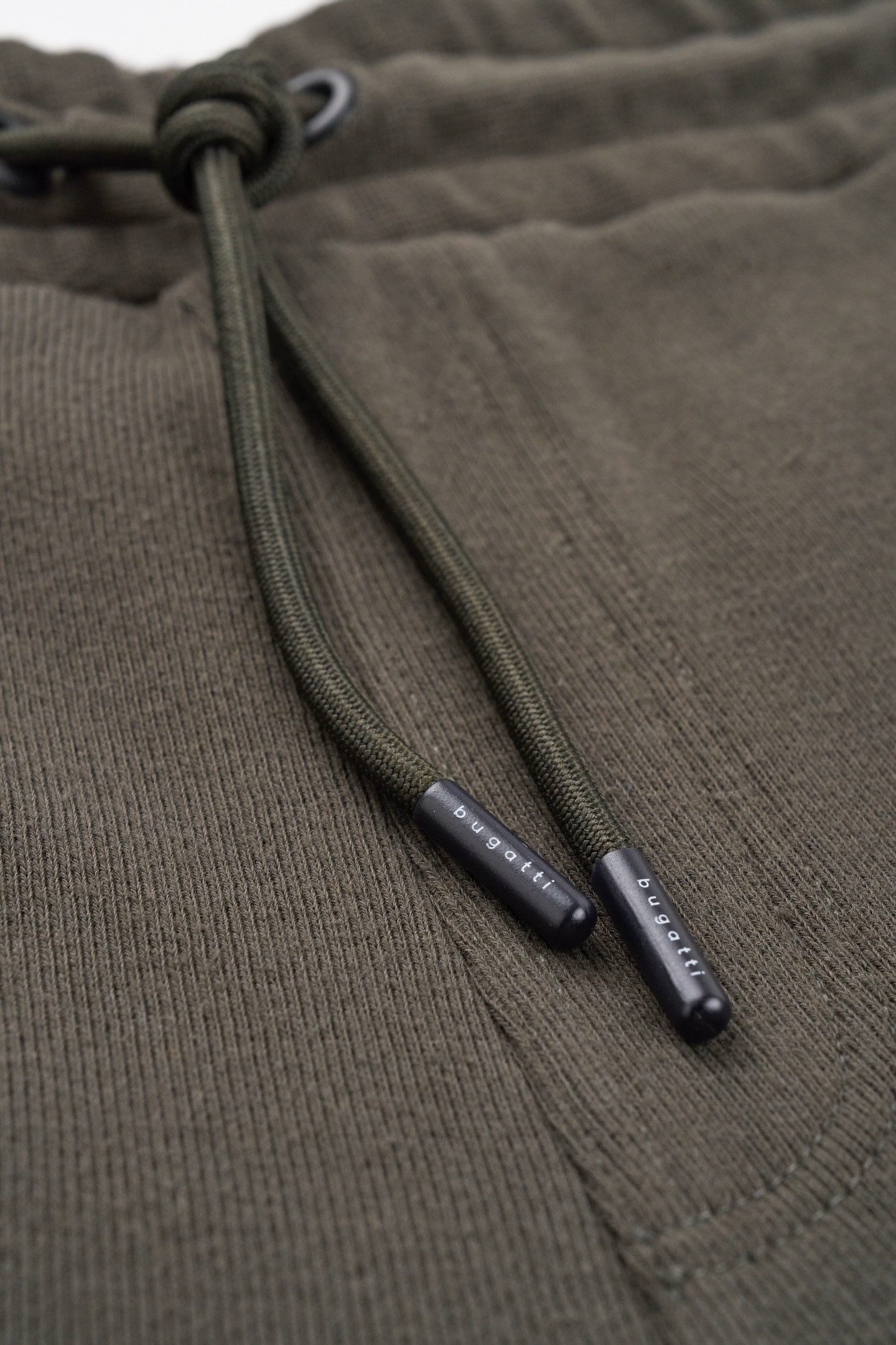 bugatti Sweathose mit Leistentaschen