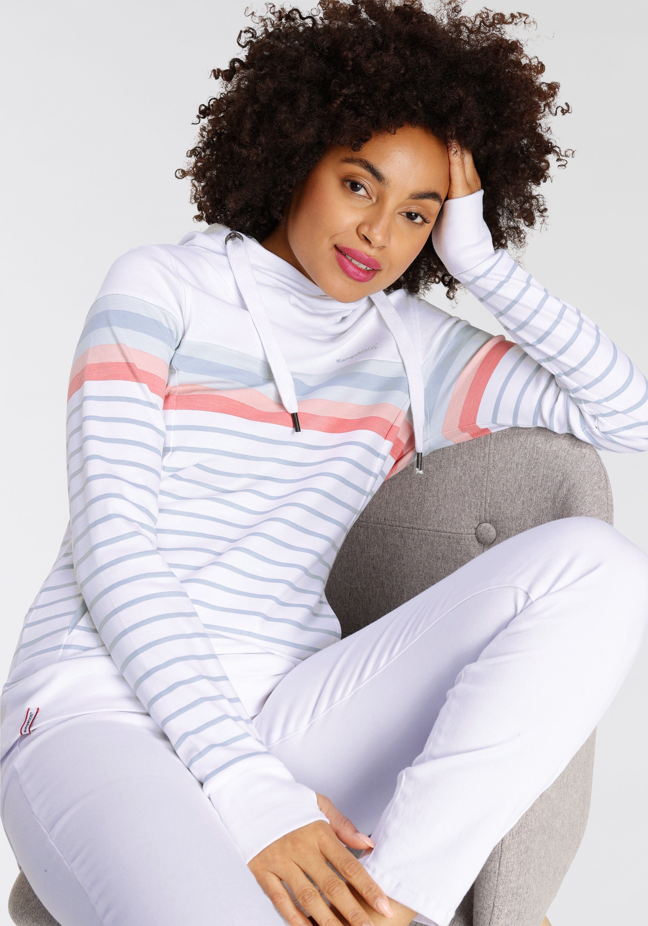 KangaROOS Kapuzensweatshirt Langarm mit Daumenlöchern, bequem geschnitten und hüftbedeckend