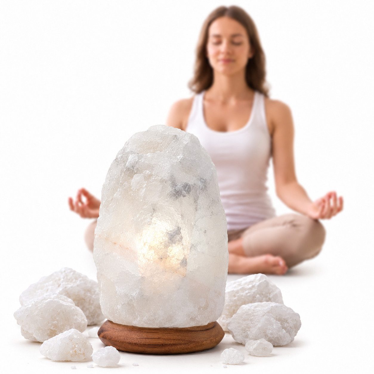HAF Salzkristall-Tischlampe Salzlampe Naturform 2-3kg Weiß Salzkristalllampe inkl. Fassung + Birne, Leuchtmittel wechselbar, Warmweiß, Handgefertigt - jeder Stein ein Unikat