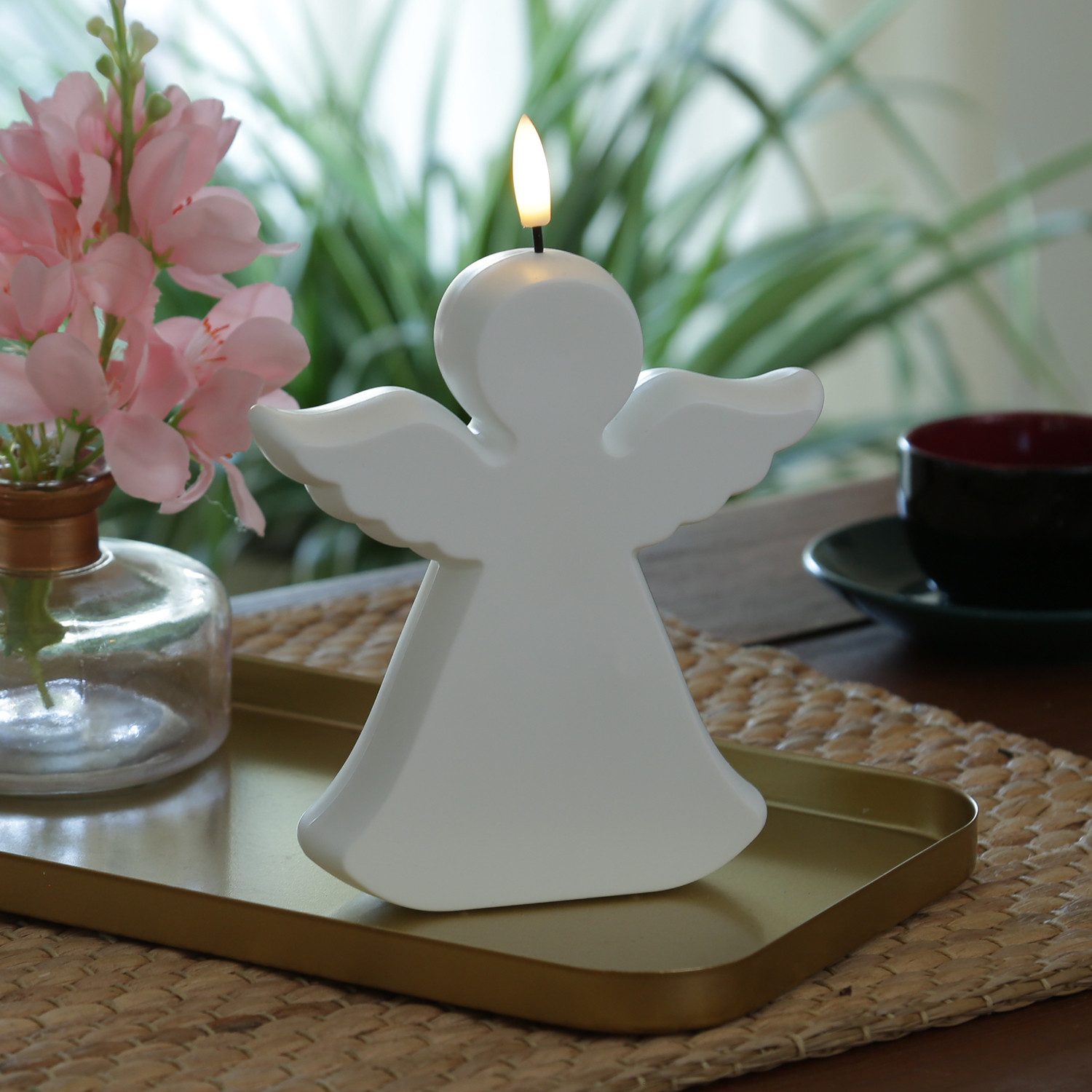 MARELIDA LED-Kerze Engel Gartenfigur Grabdeko 3D Flamme 18cm Timer Batterie f. Außen weiß