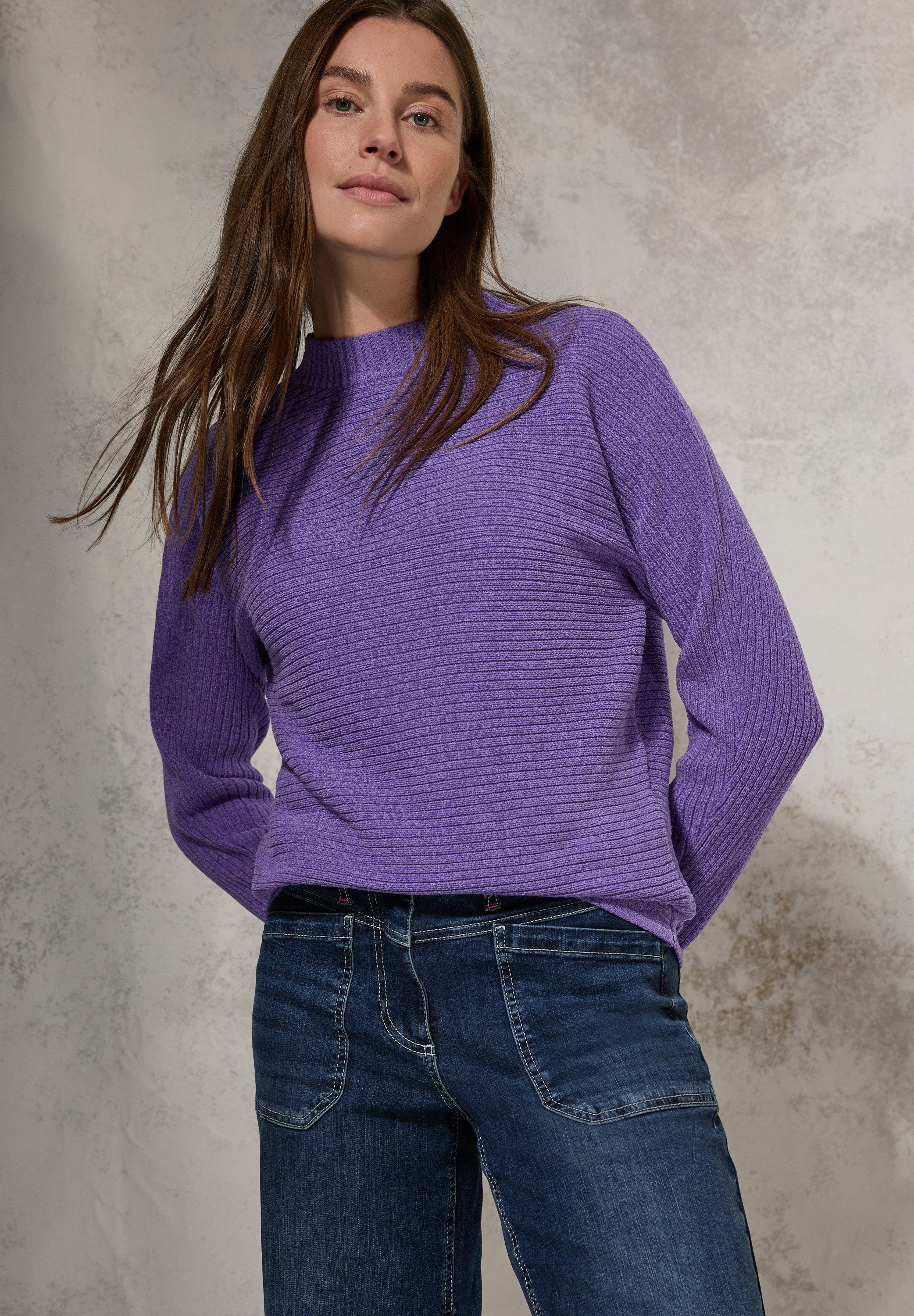 Stehkragenpullover