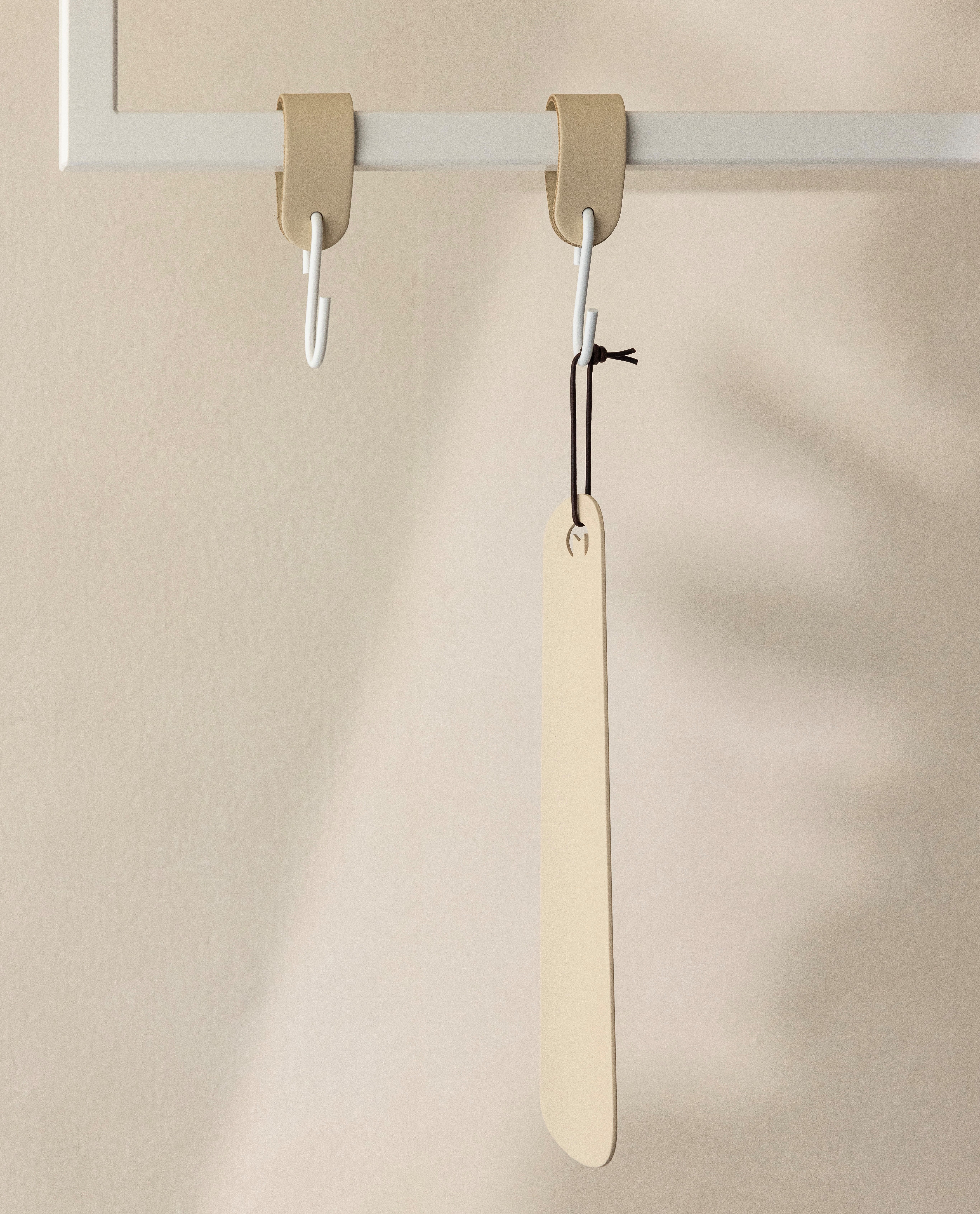 Metallbude Ложечка для обуви TILO, aus Metall, mit Aufhängeschlaufe, stabil, verschiedene Größen