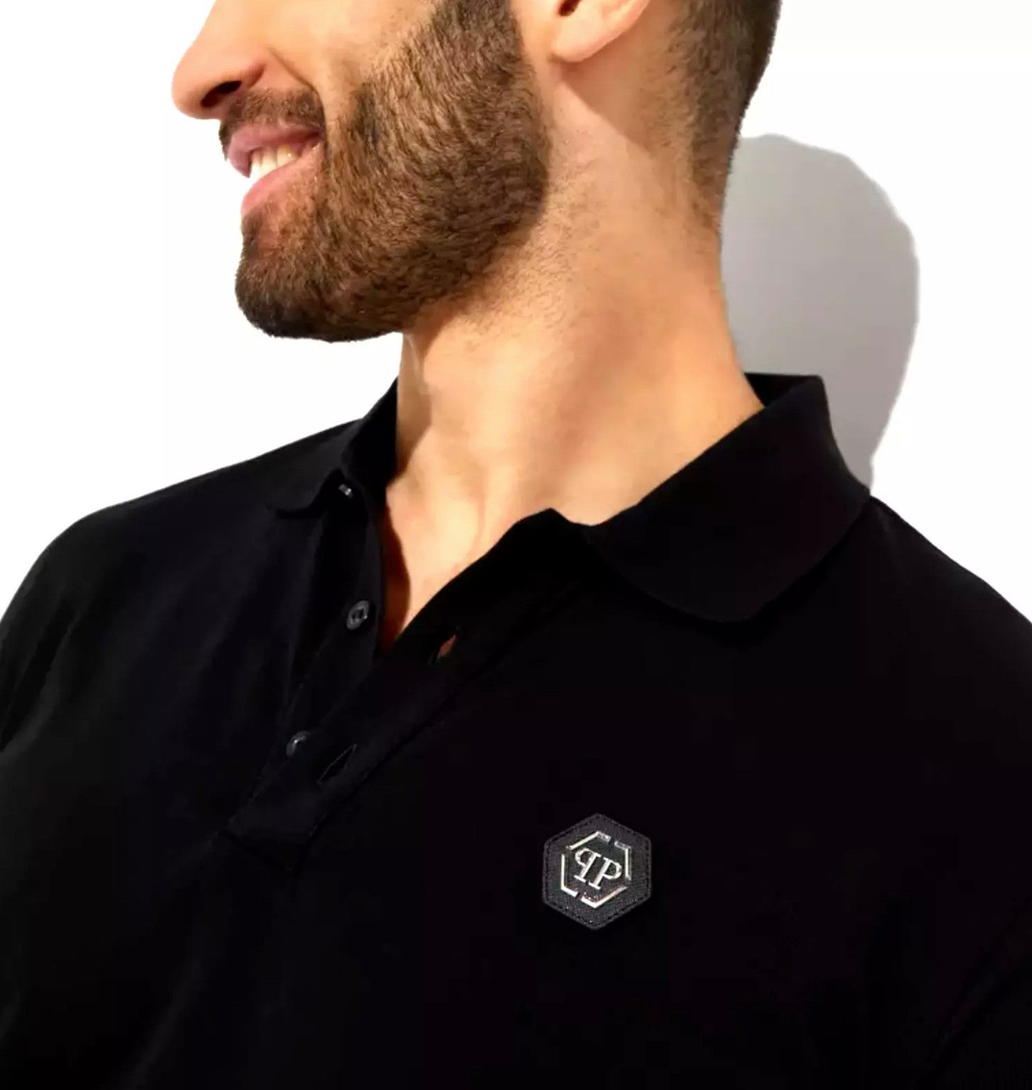 PHILIPP PLEIN Poloshirt Polohemd mit PP Hexagon Patch und Skull&Bones Logo Slim fit Gerippter Kragen und Bündchen, Asymmetrischer Saum