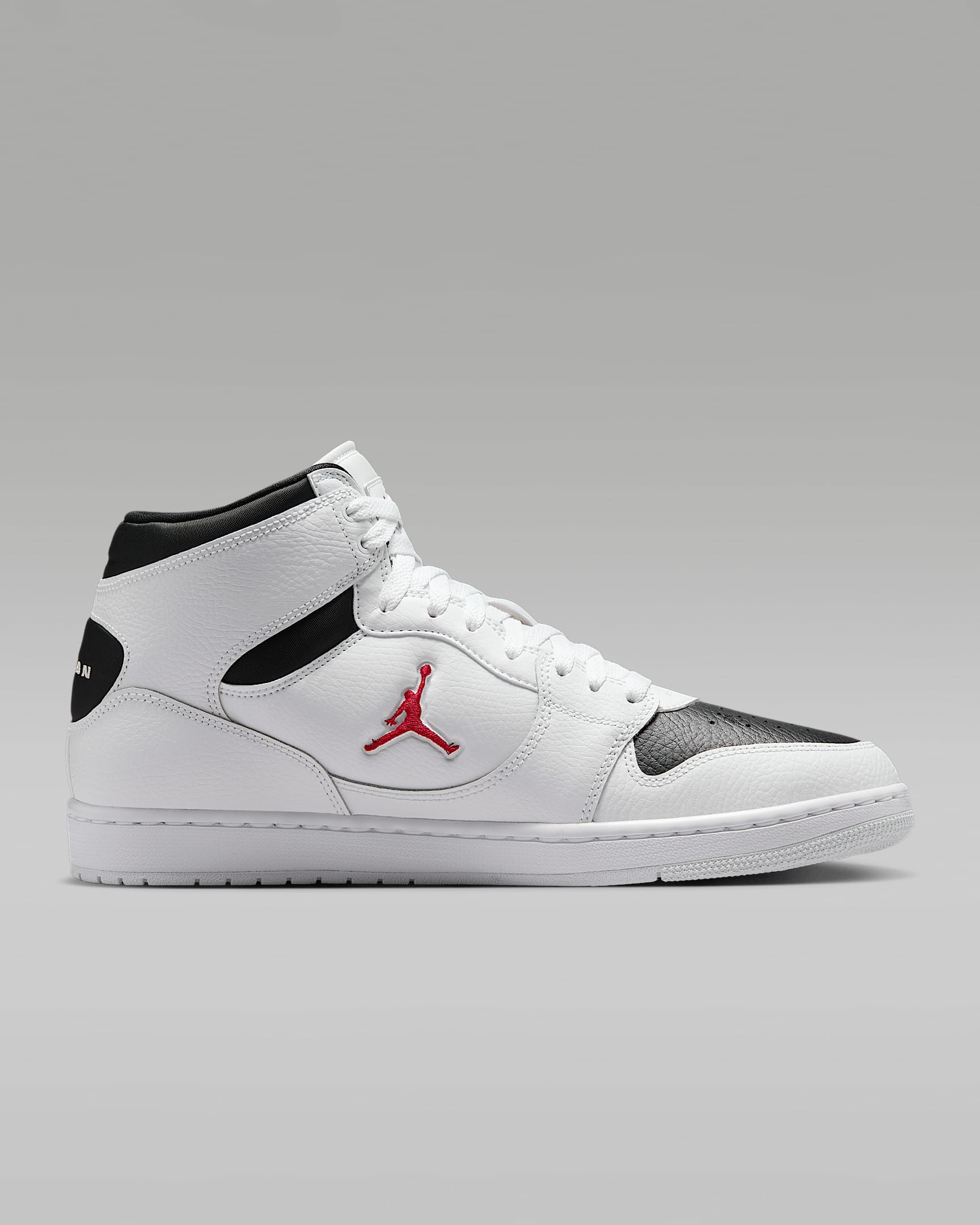 Jordan Jordan Court Connect Mid Sneaker inspiriert vom Look des Air Jordan 1