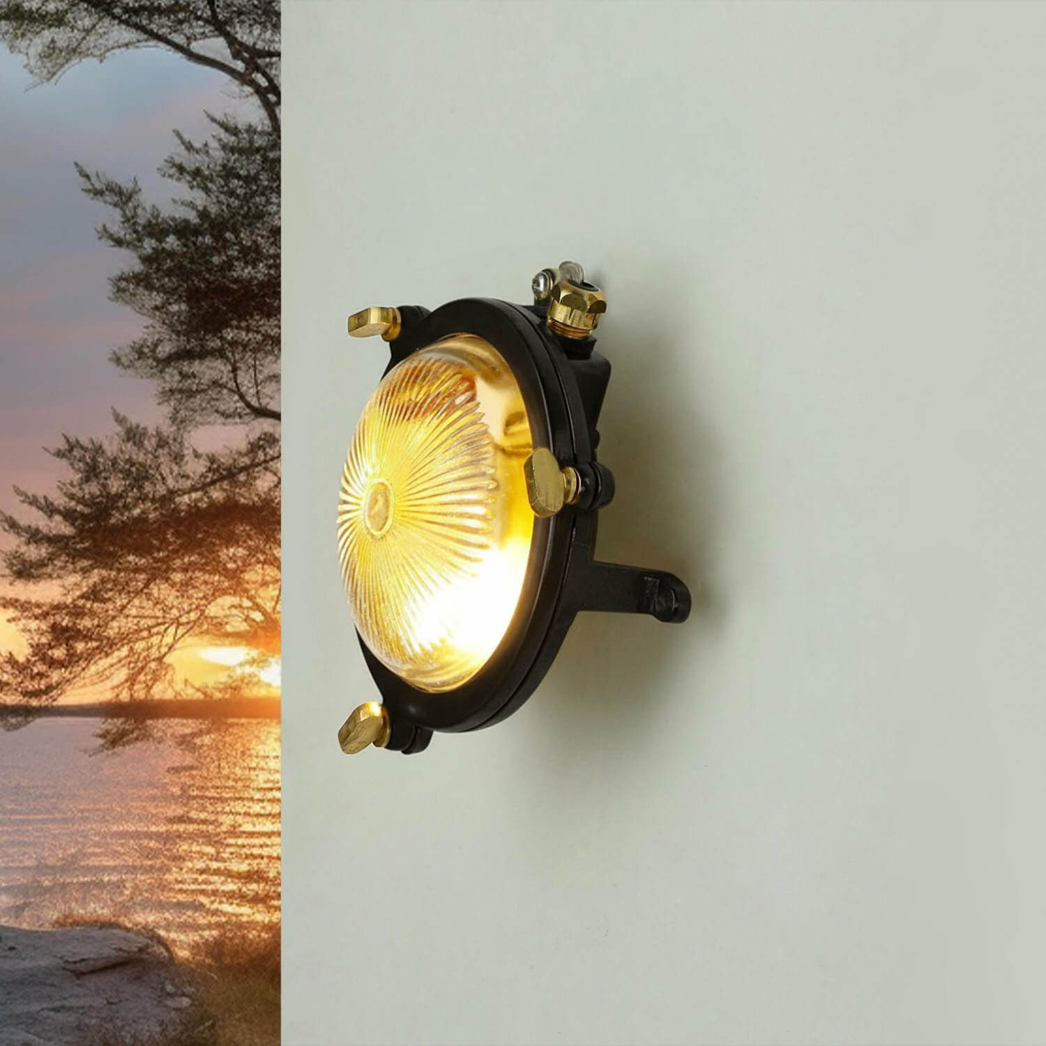 Licht-Erlebnisse Außen-Wandleuchte SERIFOS, ohne Leuchtmittel, Messing massiv Glas G9 IP44 Ø 14 cm rund Schwarz Maritim