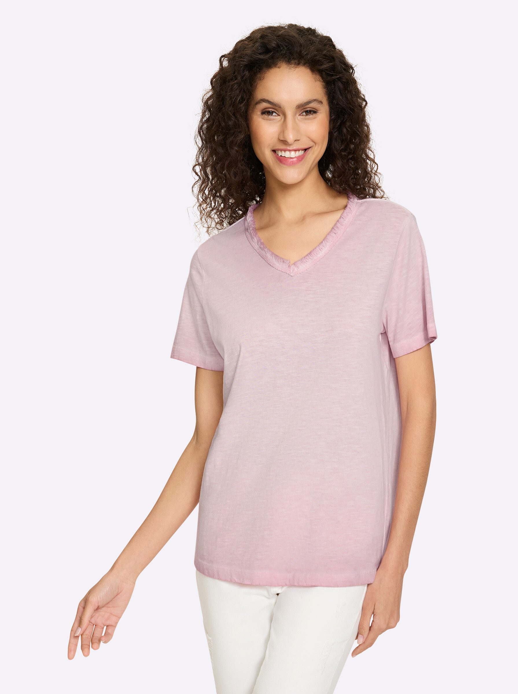 T-Shirt V-Shirt .
