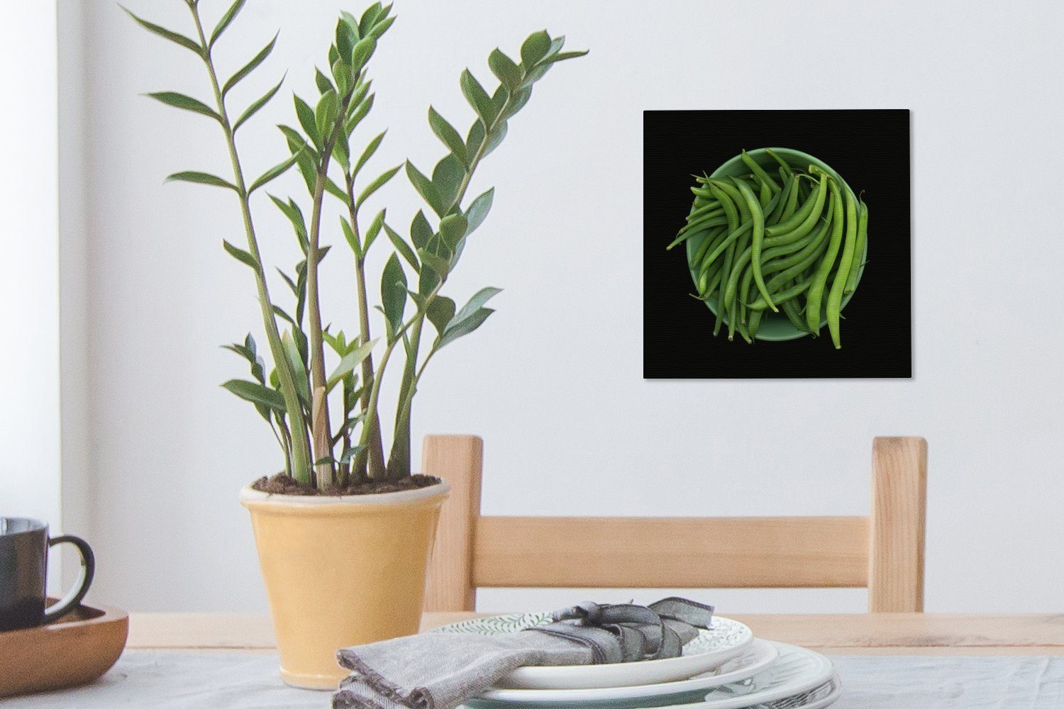 OneMillionCanvasses® Leinwandbild Schüssel Schlafzimmer grünen rohen Hintergrund, vor Leinwand mit St), Wohnzimmer einem (1 Bilder schwarzen für Bohnen