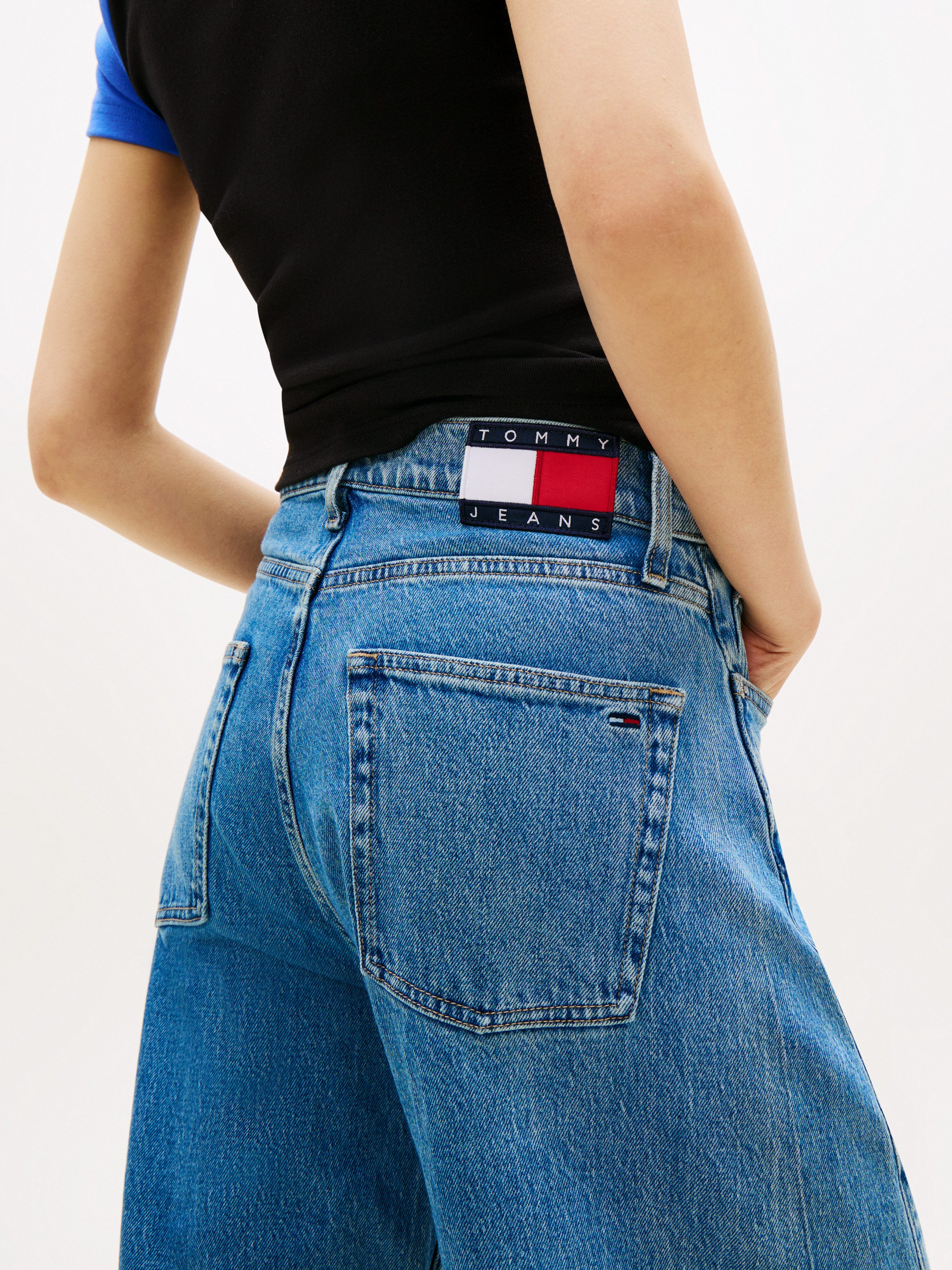 Tommy Jeans Loose-fit-Jeans ELLA MID BARREL BJ4138 aus Baumwoll-Denim mit Stretch