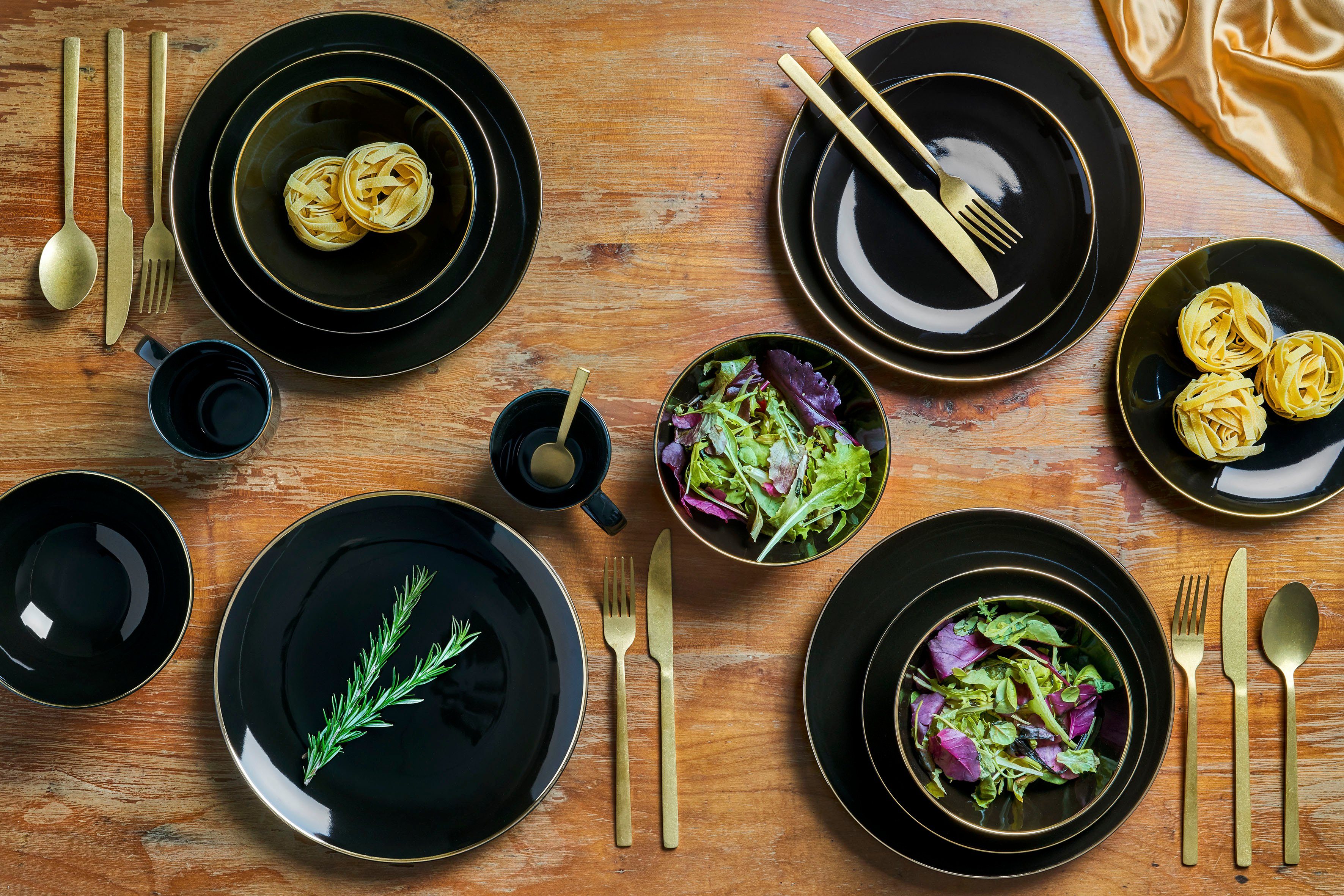 van Well Kombiservice Geschirr-Set, Service Glamour Black (24-tlg), 6 Personen, Porzellan, mit einem goldfarbenen Rand, 24 Teile, für 6 Personen