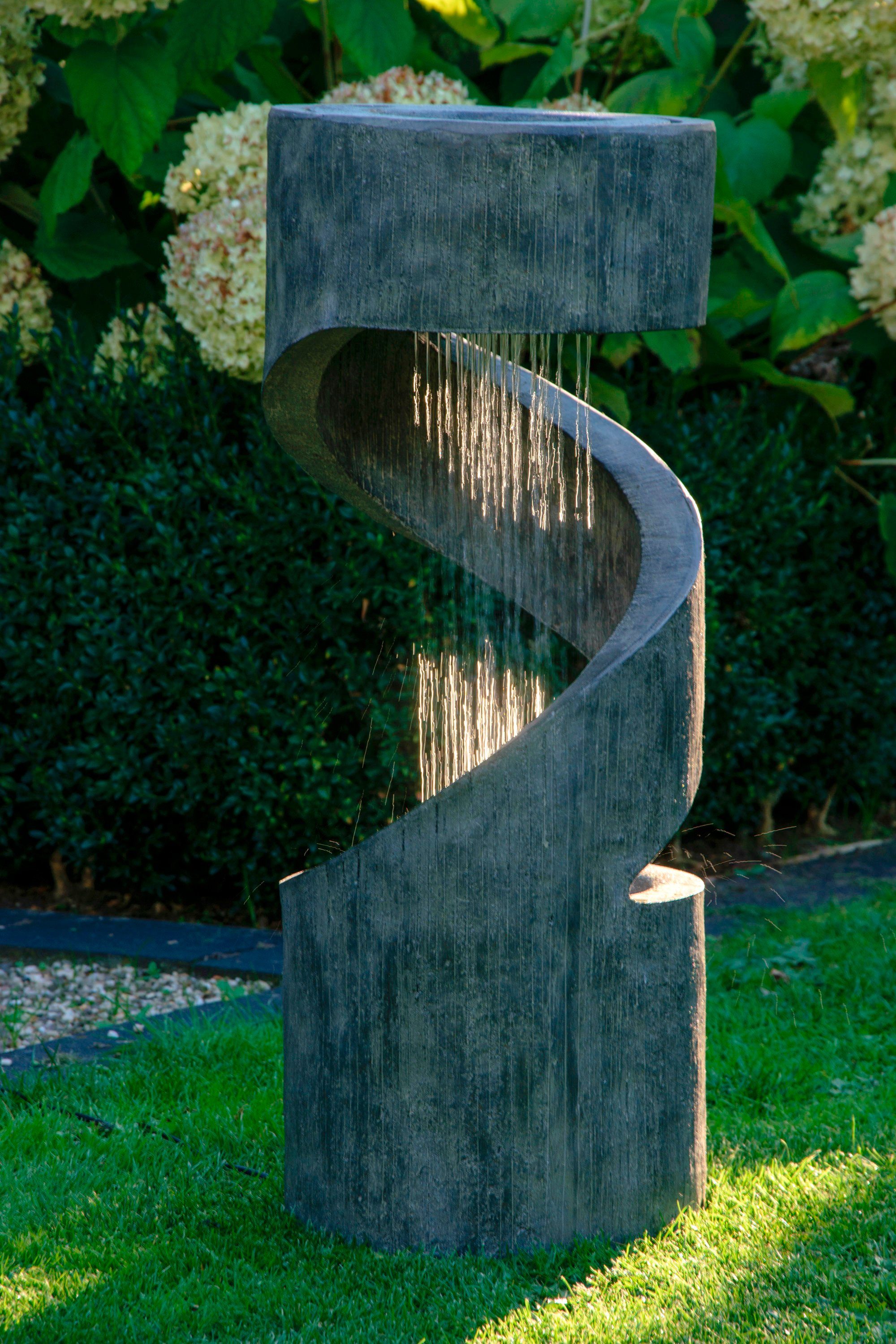 dobar Gartenbrunnen, 31,5 cm Breite, Großer Design-Gartenbrunnen mit