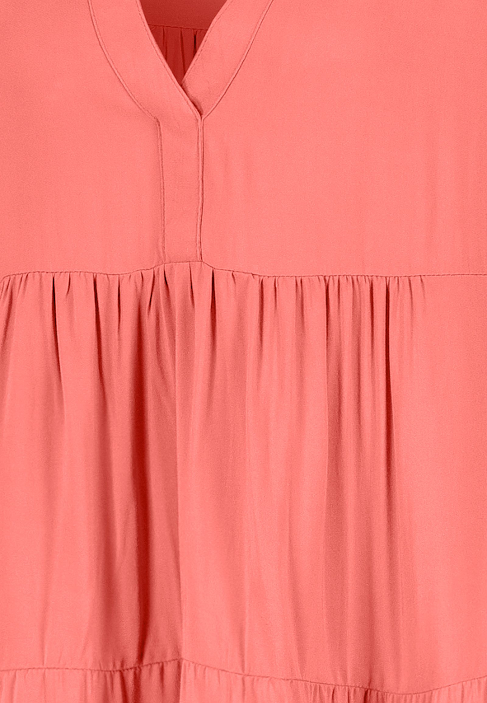 SUBLEVEL Shirtkleid V-Ausschnitt, 3/4-Ärmel, Volant-Saum, lockerer Schnitt (lang) Maxi Dress